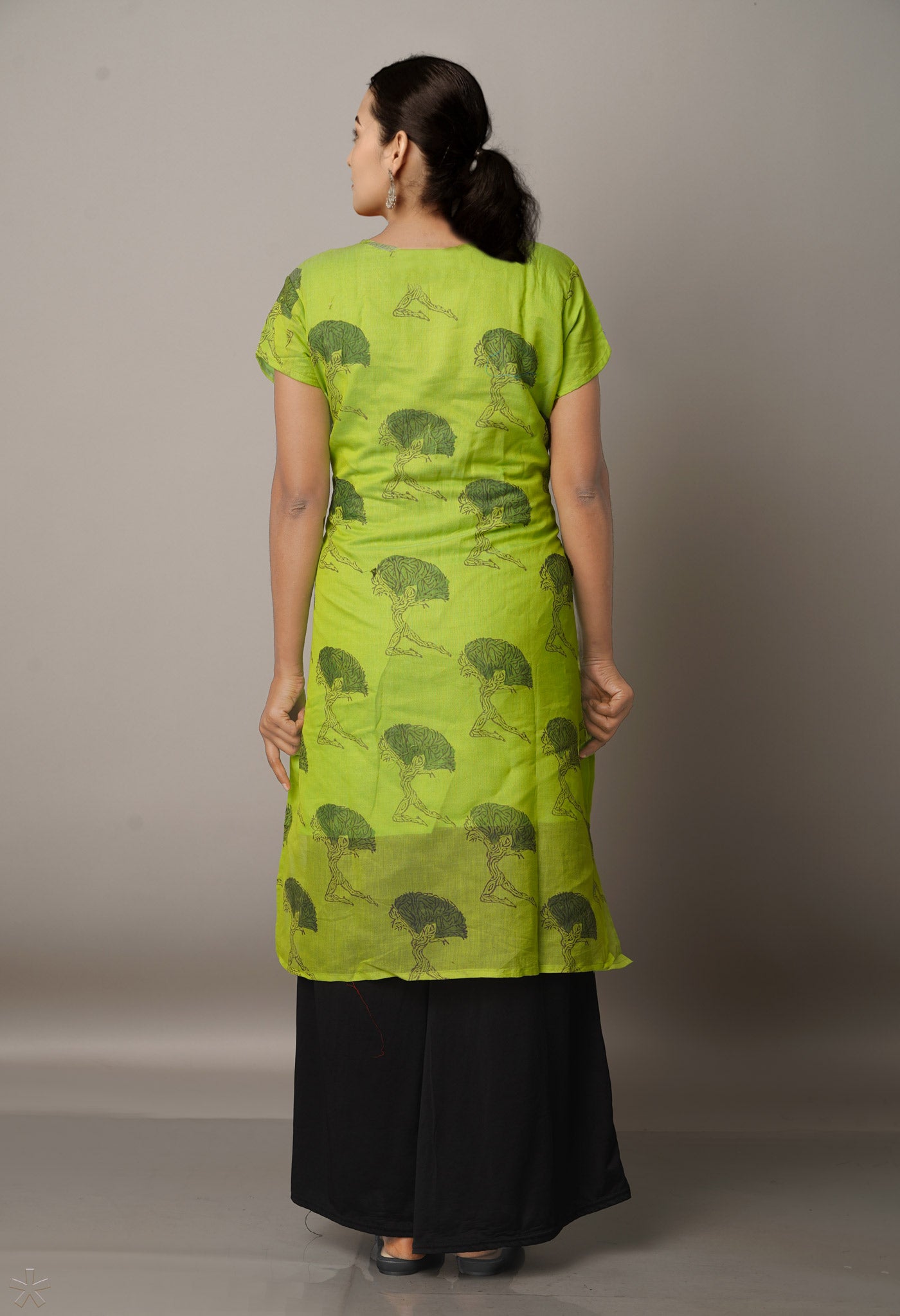 Parrot Green-Black Pure Handloom Chanderi And Tussar Kurta