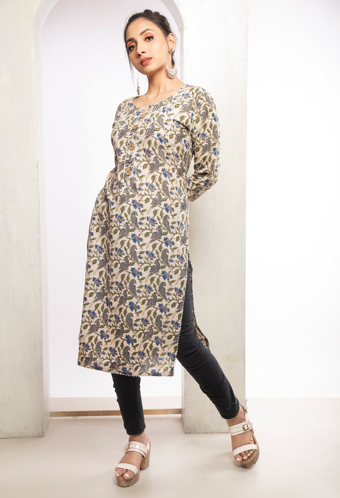 Online Shopping for Cream Pure Kalamkari Cotton Kurta with Fancy prints from Gujarat at Unnatisilks.com India