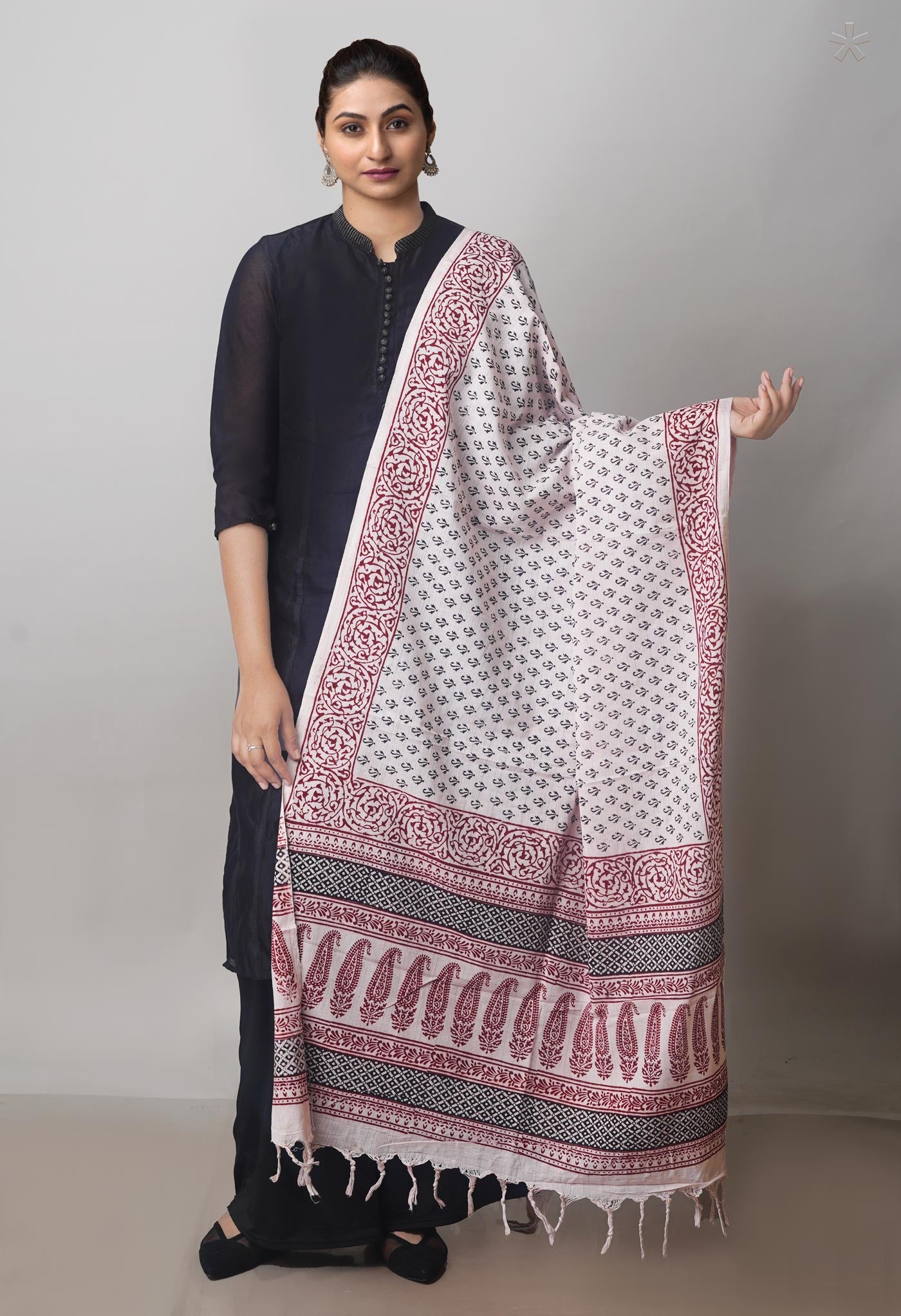 Half White Pure Hand Block Printed Mulmul Cotton Dupatta–UDS4140