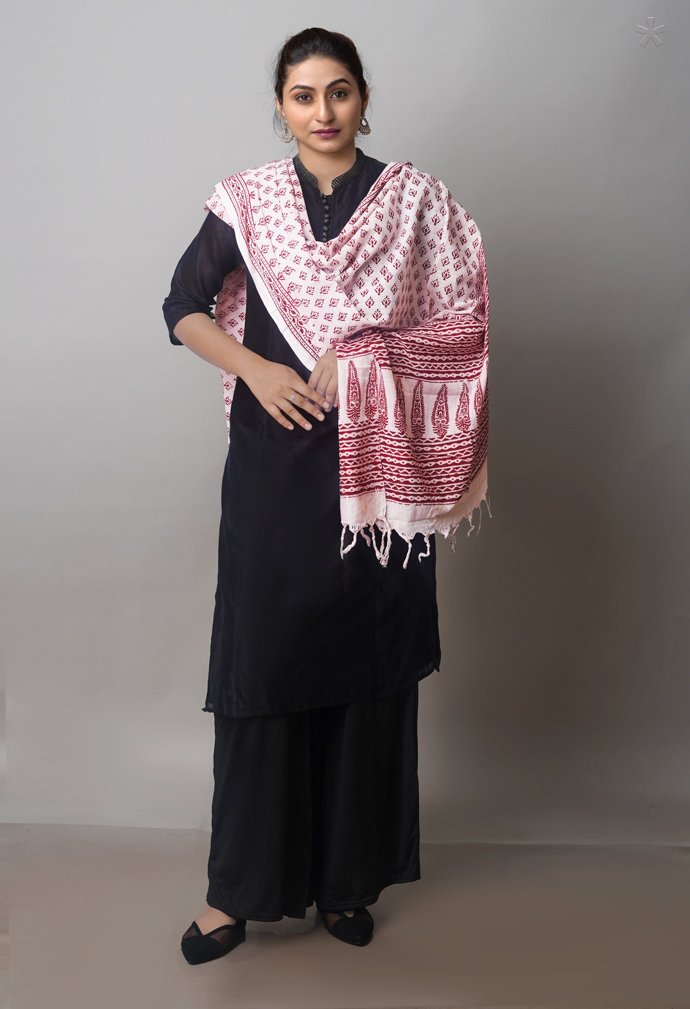 Half White Pure Hand Block Printed Mulmul Cotton Dupatta–UDS4145