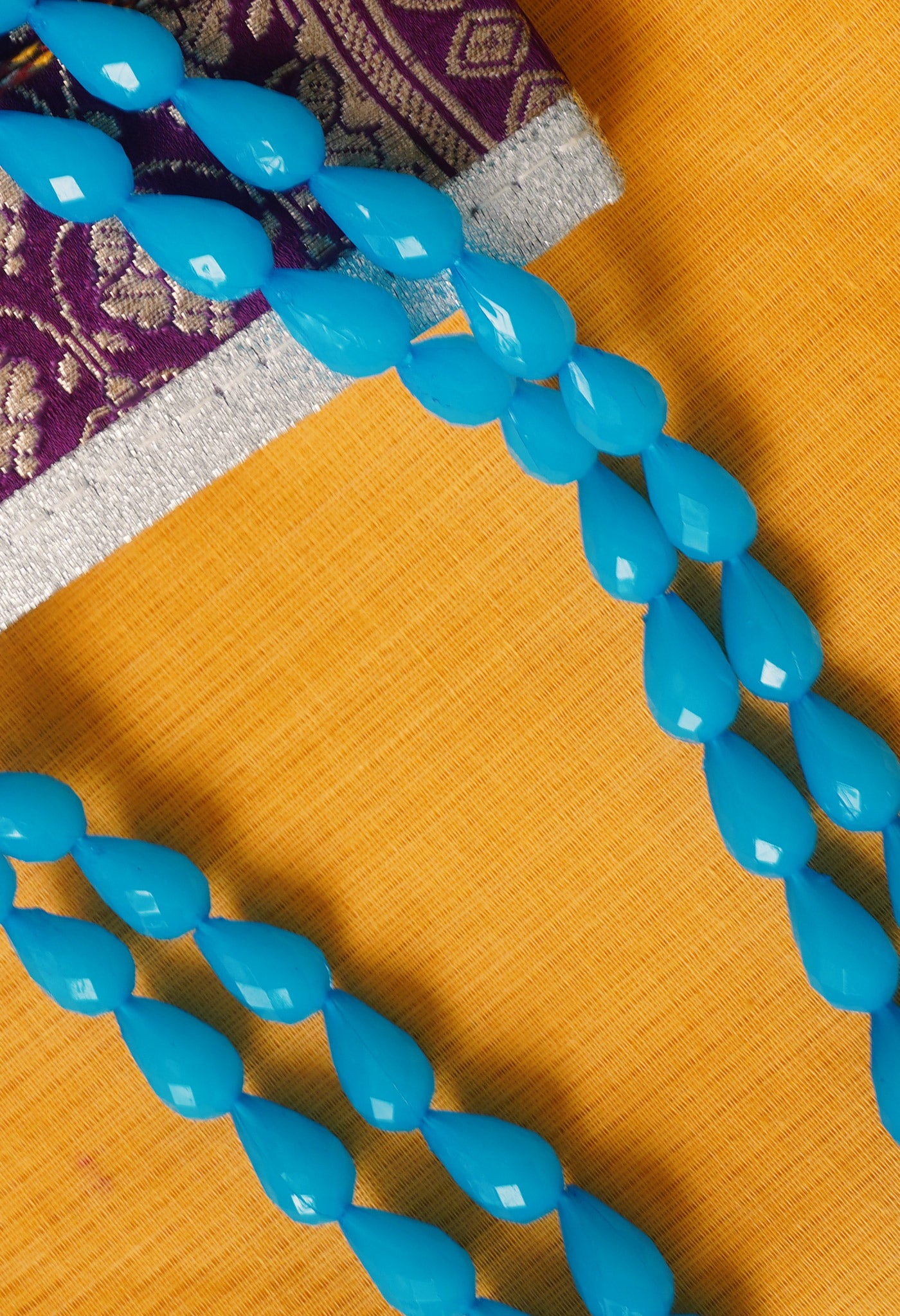 Blue Amravati Long Oval Shape Beads with Pendent- UJ445