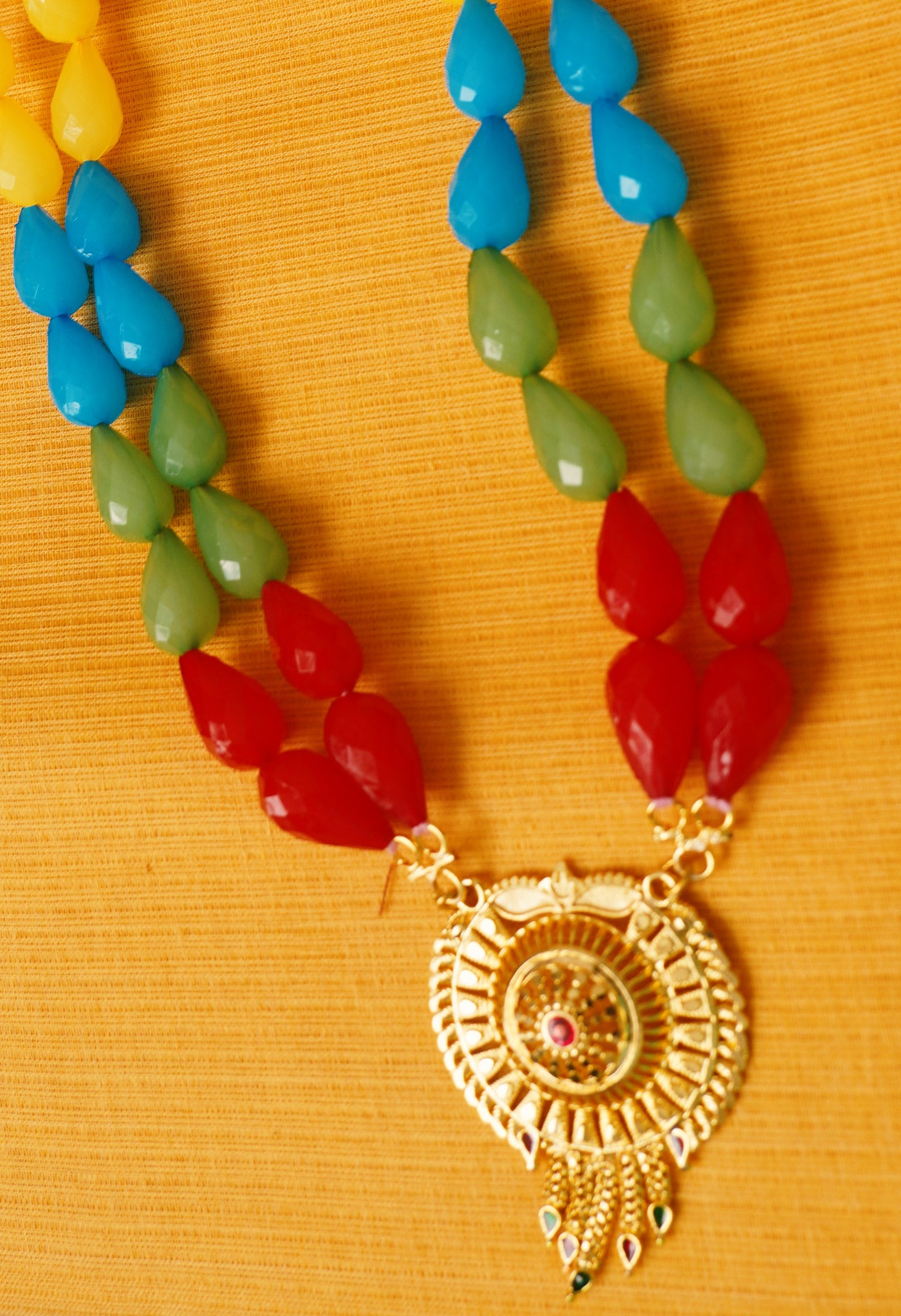 Multi Amravati Long Oval Shape Beads with Pendent- UJ452