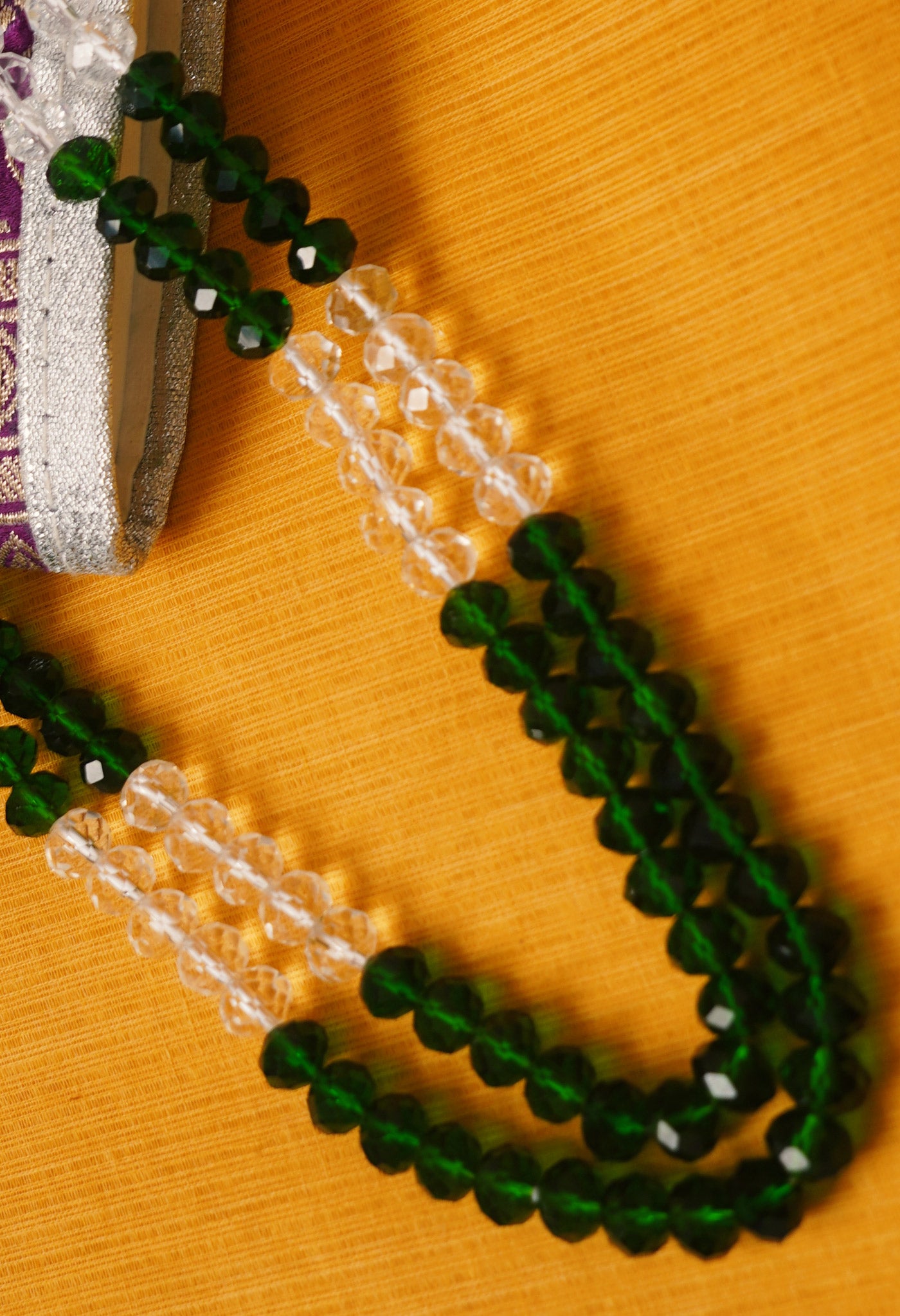 Green-White Amravati Crystal Necklace- UJ455