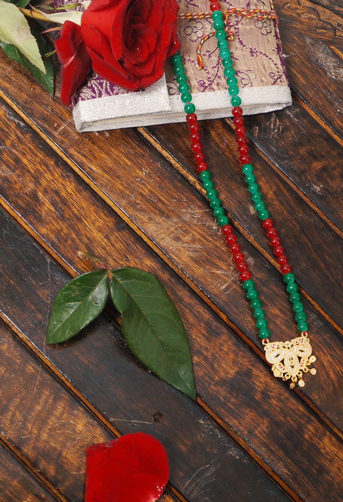 Green-Red Amravati Ocean Beads Necklace with Micro Gold Plated Pendant-UJ137
