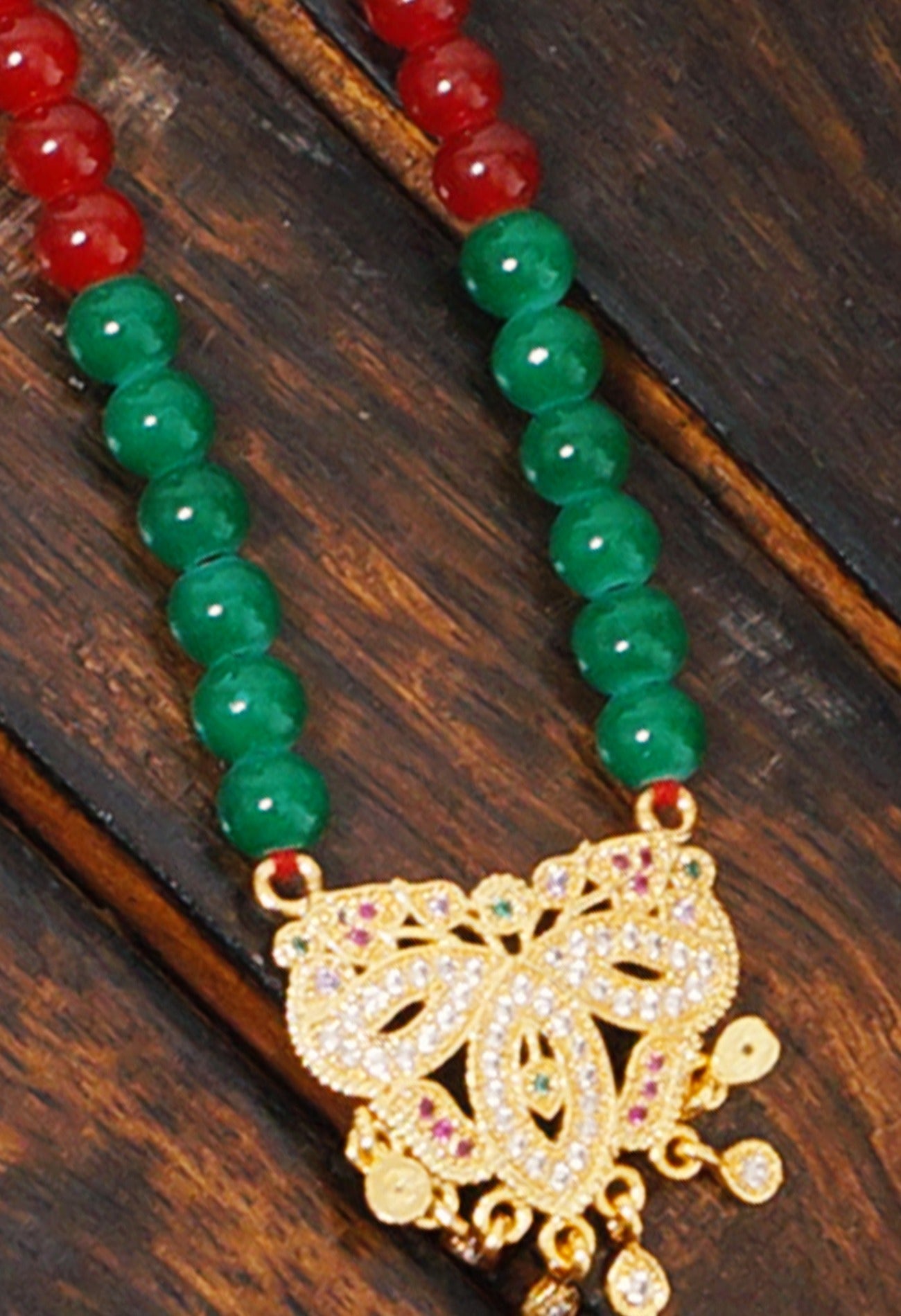 Online Shopping for Green-Red Amravati Ocean Beads Necklace with Micro Gold Plated Pendant from Andhra Pradesh at Unnatisilks.comIndia