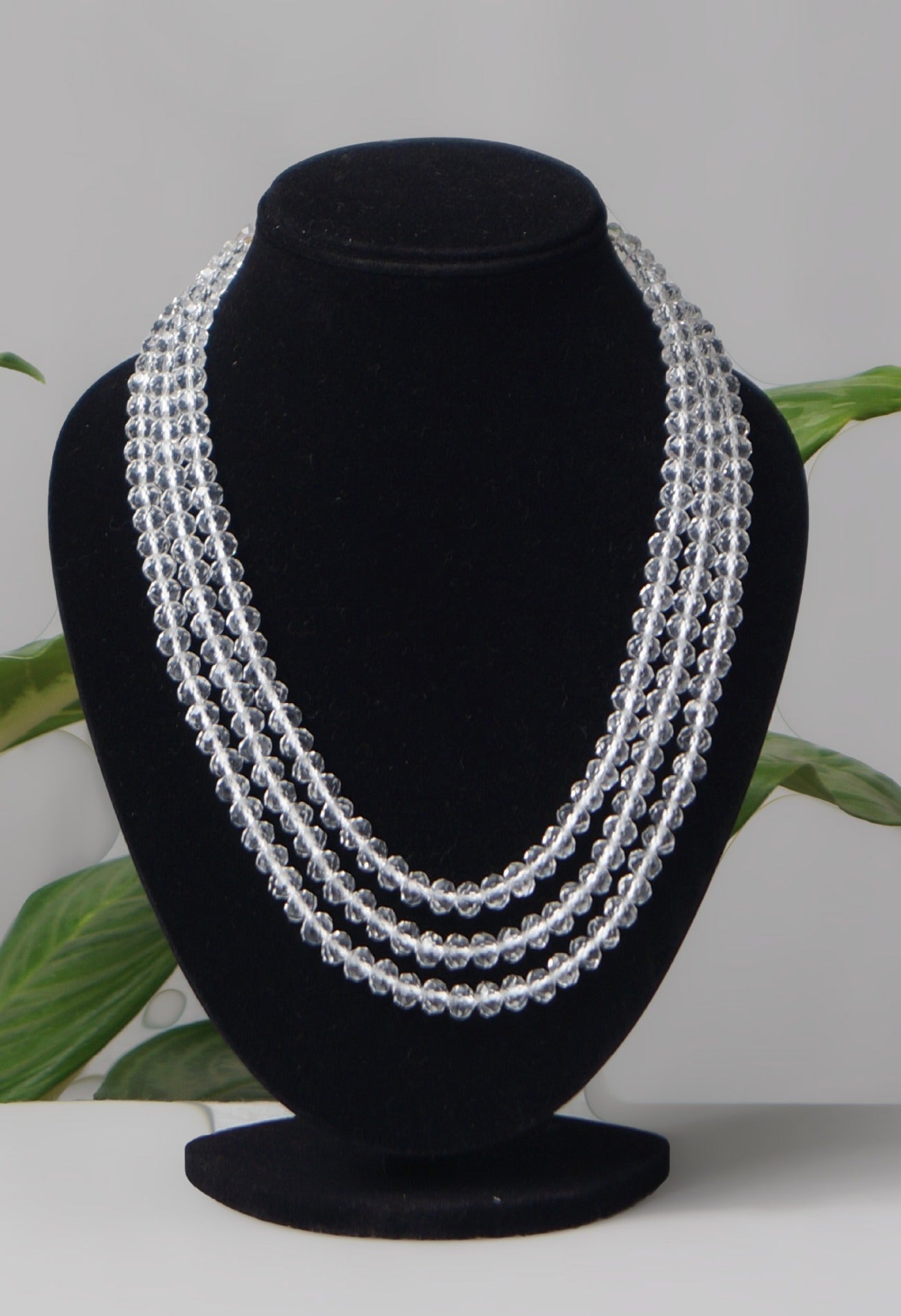 White Amravati Crystal Necklace-UJ264