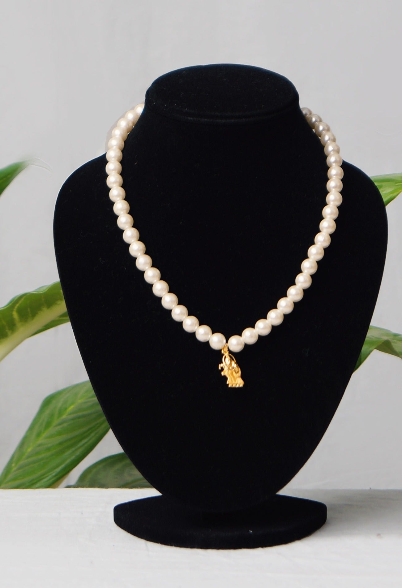 White Amravati Pearls Beads-UJ281