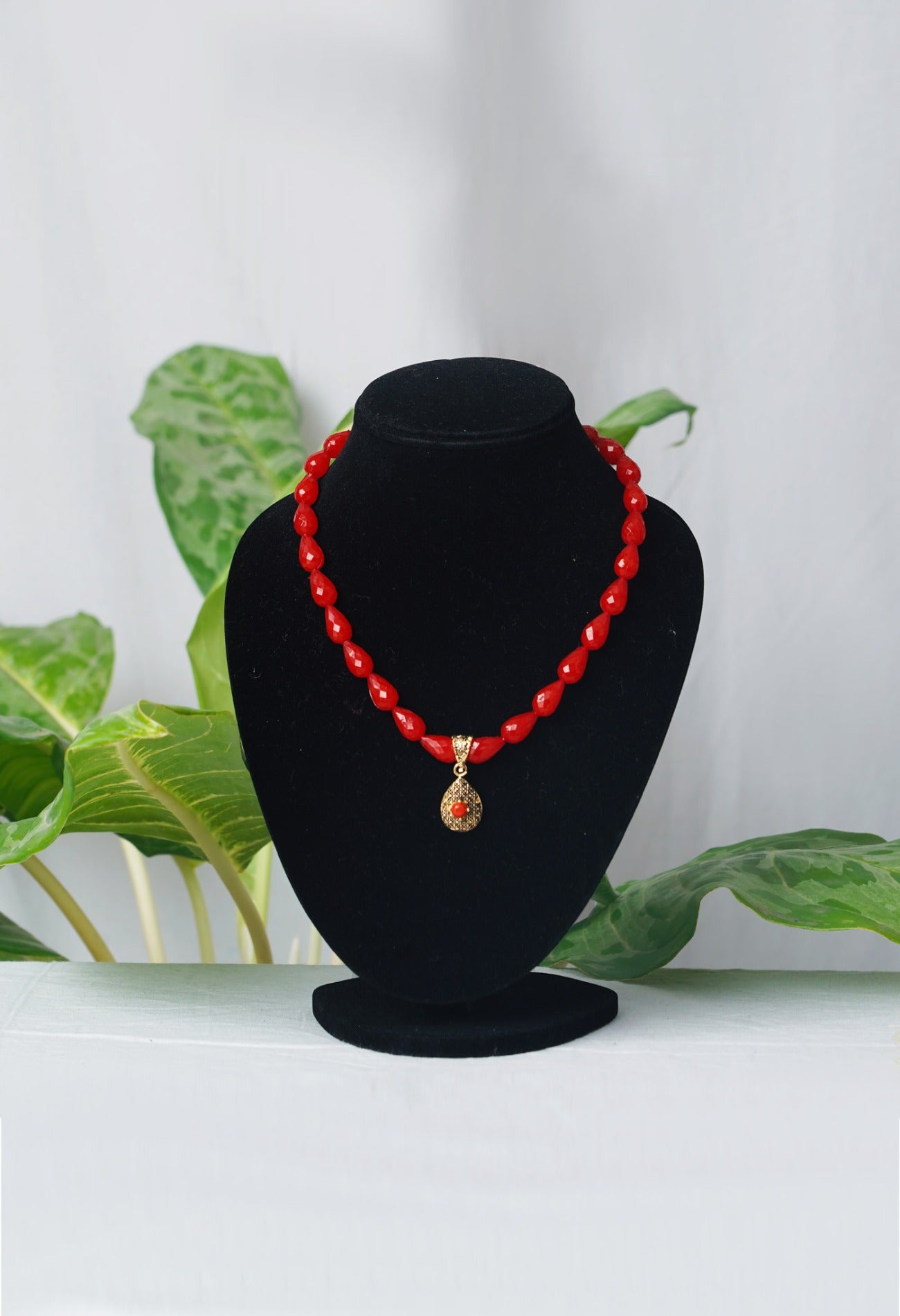 Online Shopping for Red Amravati Oval Long Pearl Beads with Pendent with jewellery from Andhra Pradesh at Unnatisilks.com India