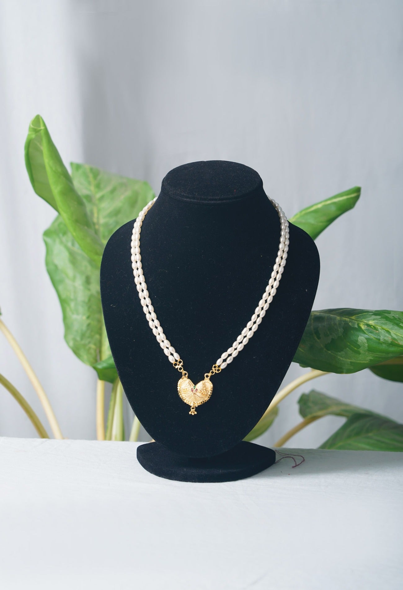 Online Shopping for White Amravati Pearls Necklace with Pendent with jewellery from Andhra pradesh at Unnatisilks.com India