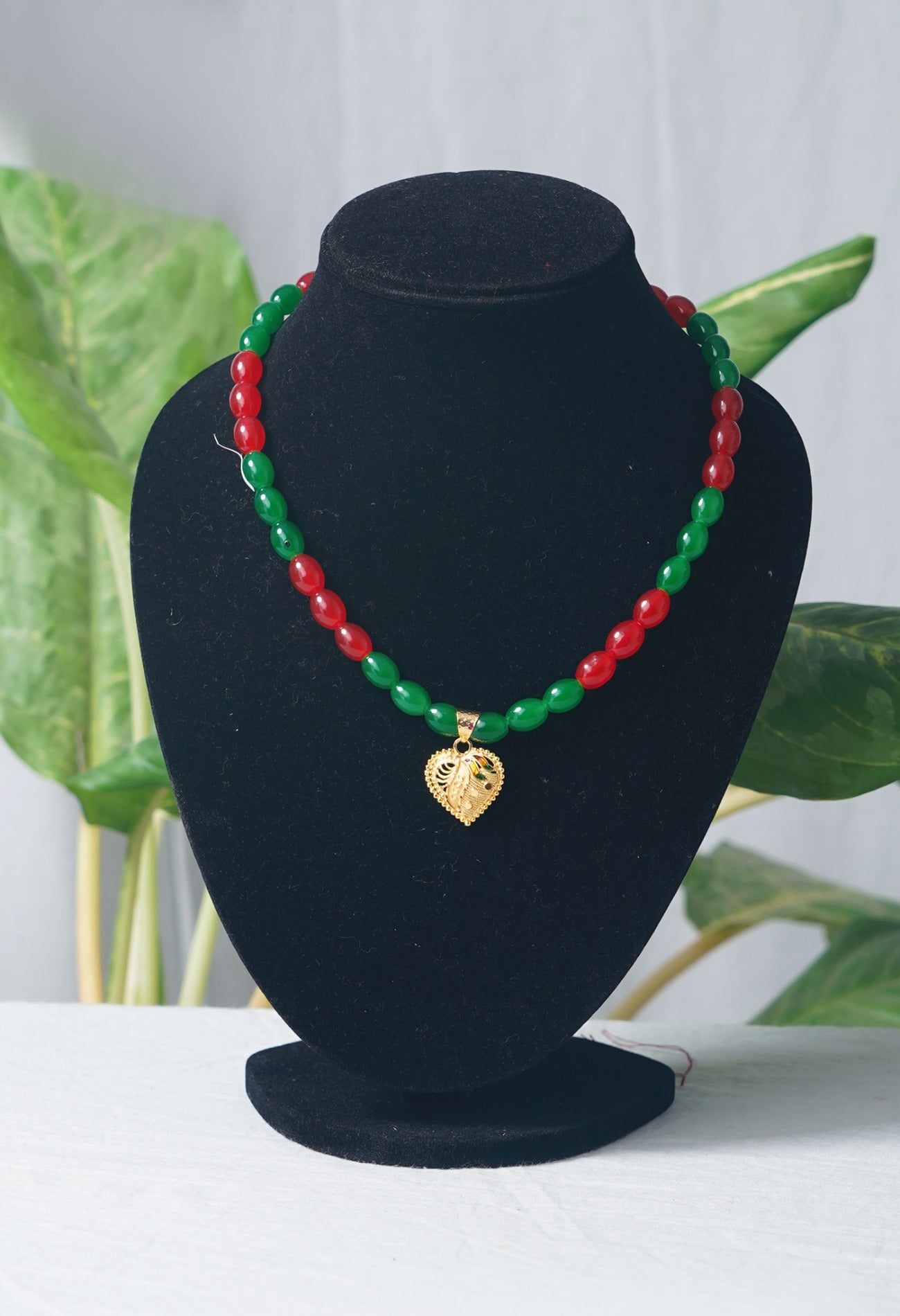 Online Shopping for Red and Green Amravati Oval Beads Necklace with Pendent with jewellery from Andhra pradesh at Unnatisilks.com India
