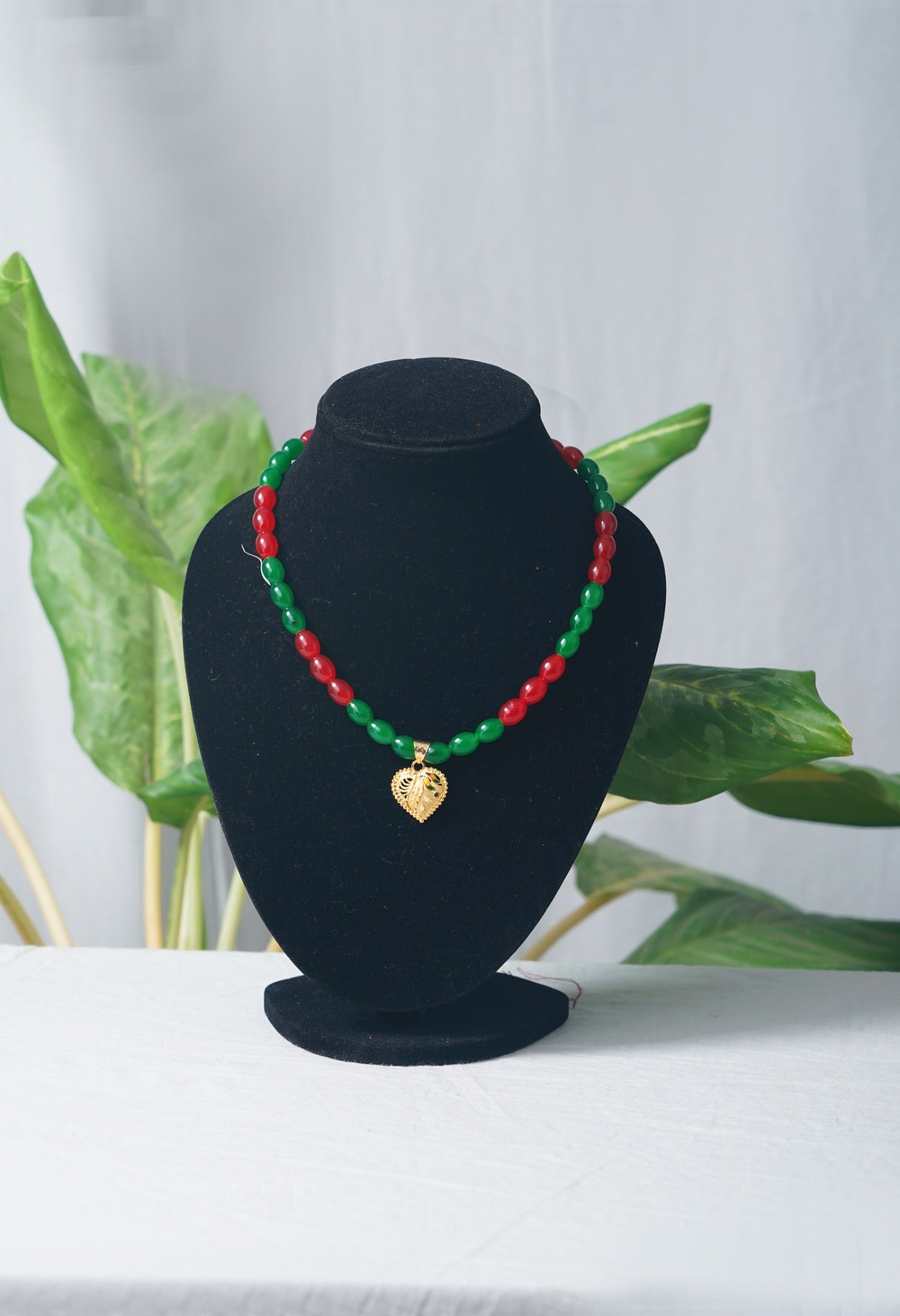 Online Shopping for Red and Green Amravati Oval Beads Necklace with Pendent with jewellery from Andhra pradesh at Unnatisilks.com India