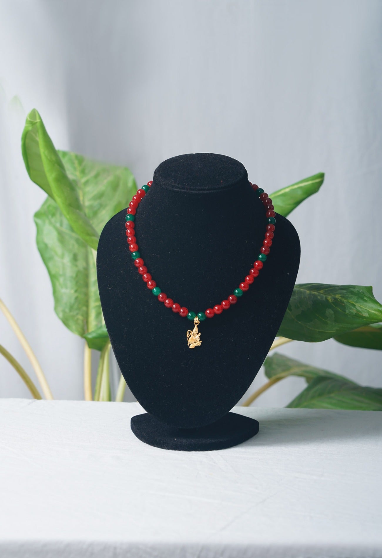 Online Shopping for Red and Green Amravati Round Beads Necklace with Pendent with jewellery from Andhra pradesh at Unnatisilks.com India
