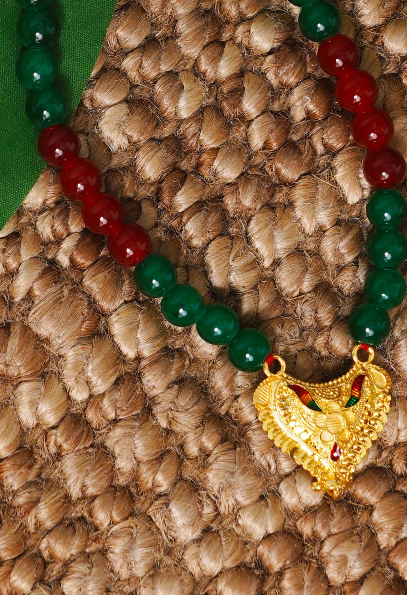 Online Shopping for Red and Green Amravati Round Beads Necklace with Pendent with jewellery from Andhra pradesh at Unnatisilks.com India