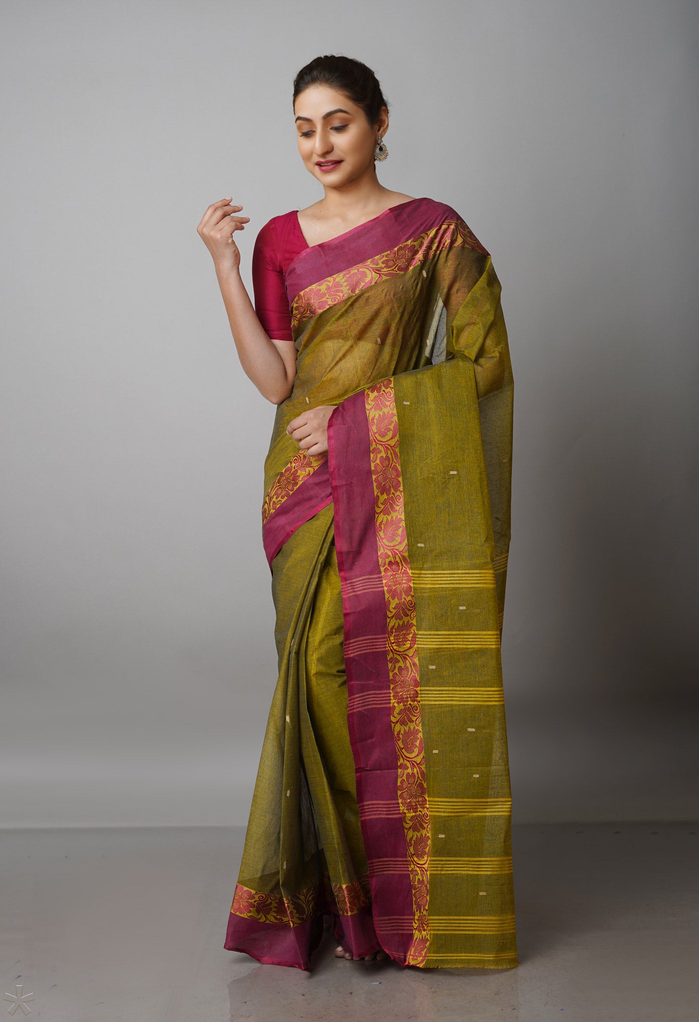 Green Pure Handloom Superfine Bengal Cotton Saree-UNM69594