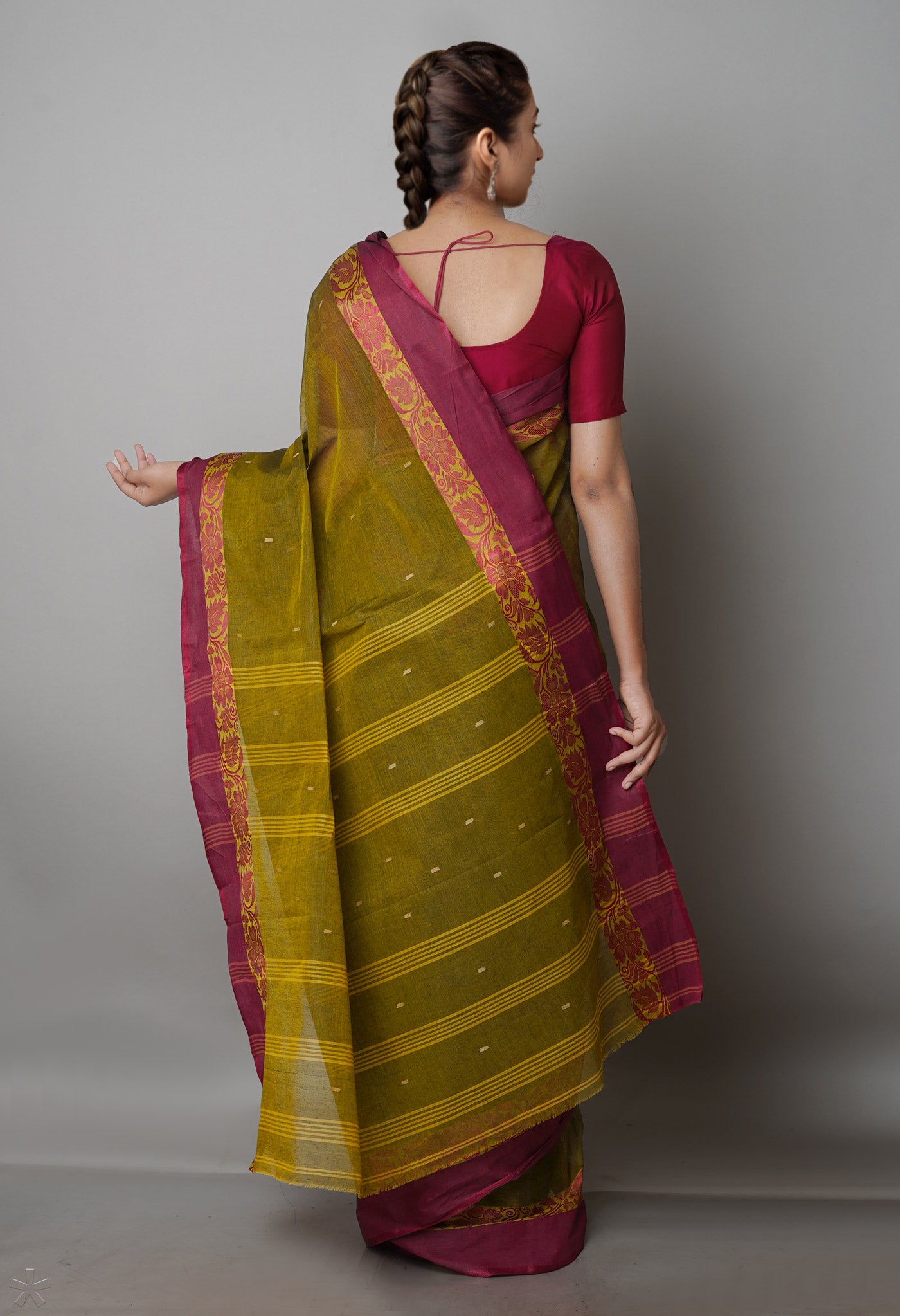 Green Pure Handloom Superfine Bengal Cotton Saree-UNM69594