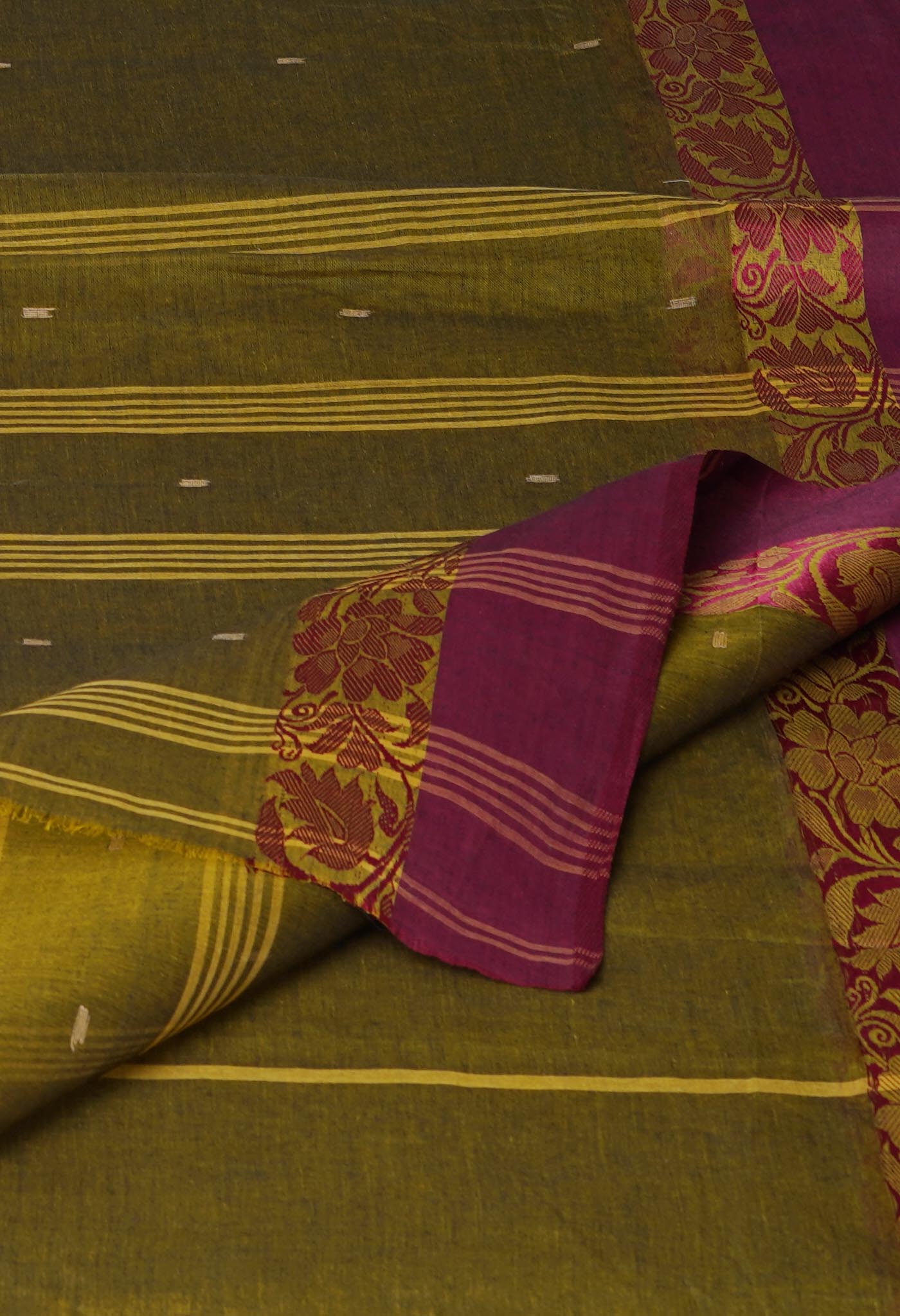 Green Pure Handloom Superfine Bengal Cotton Saree-UNM69594
