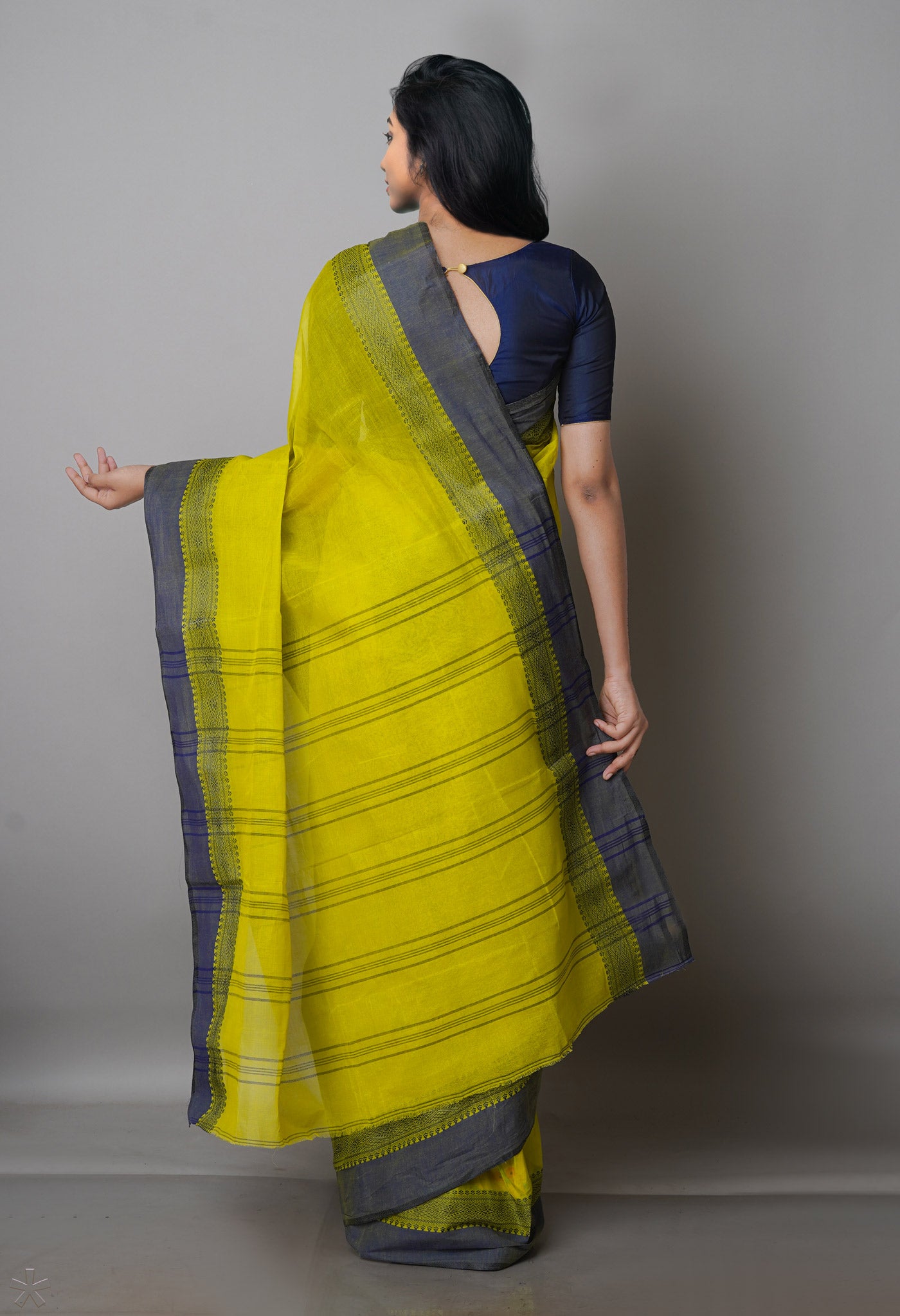 Mehindi Green Pure Handloom Superfine Bengal Cotton Saree-UNM69663