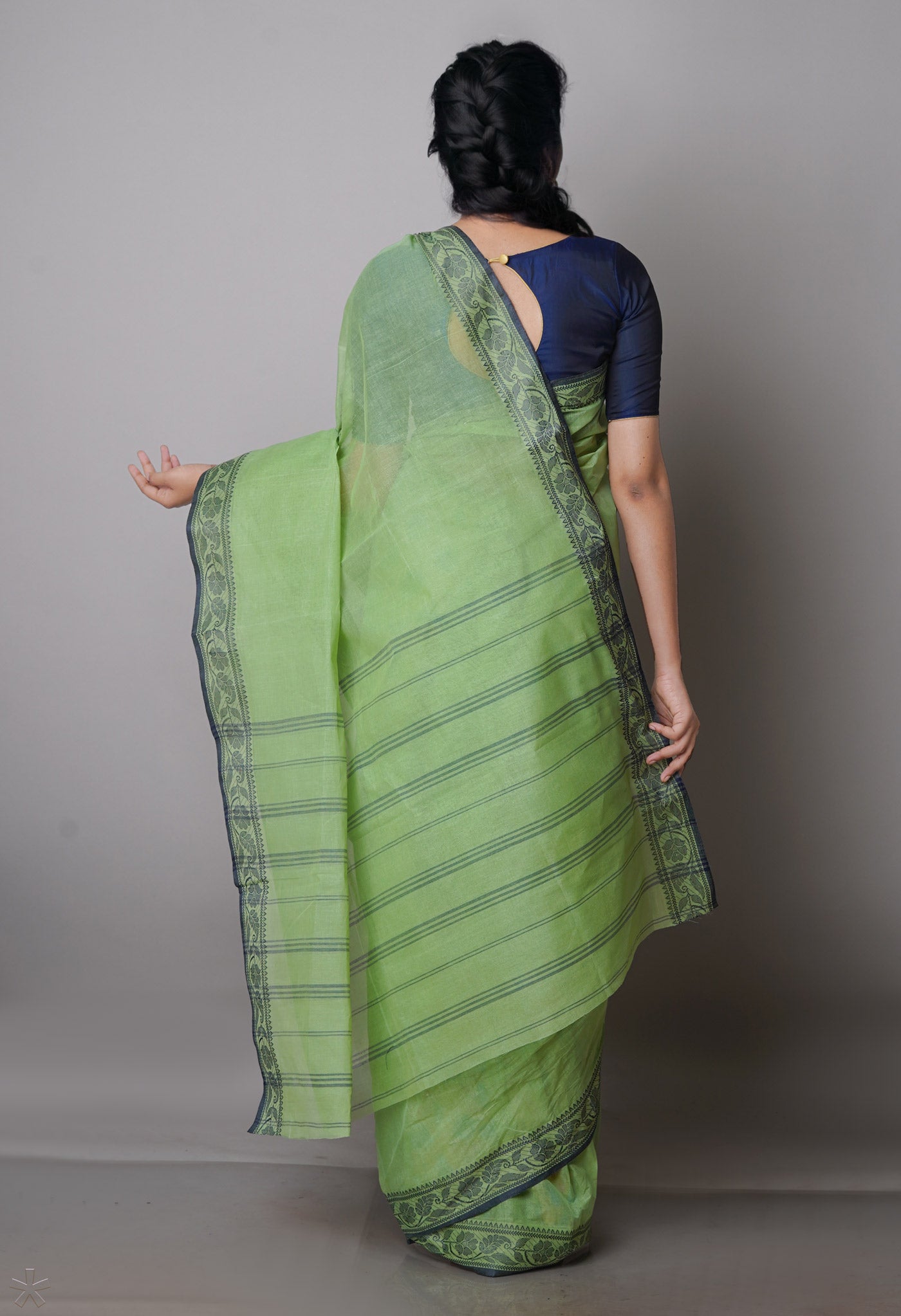 Green Pure Handloom Superfine Bengal Cotton Saree-UNM69677
