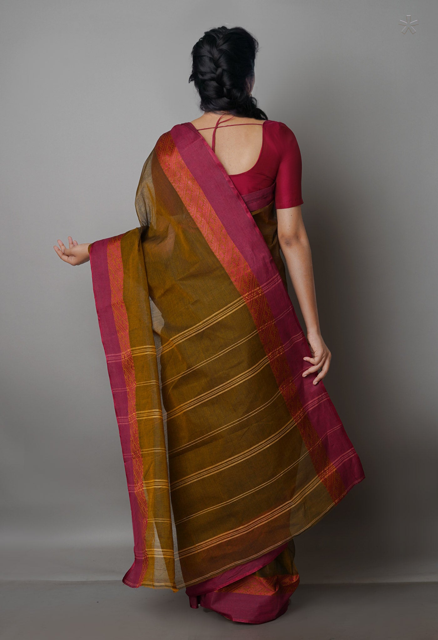 Brown Pure Handloom Superfine Bengal Cotton Saree-UNM69702