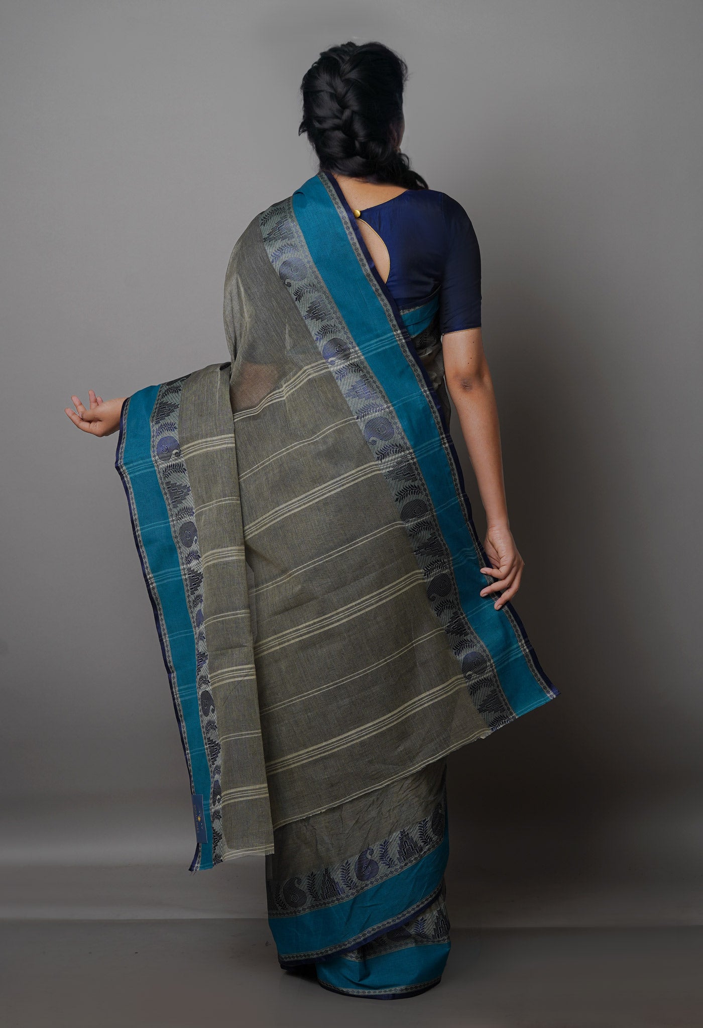 Grey Pure Handloom Superfine Bengal Cotton Saree