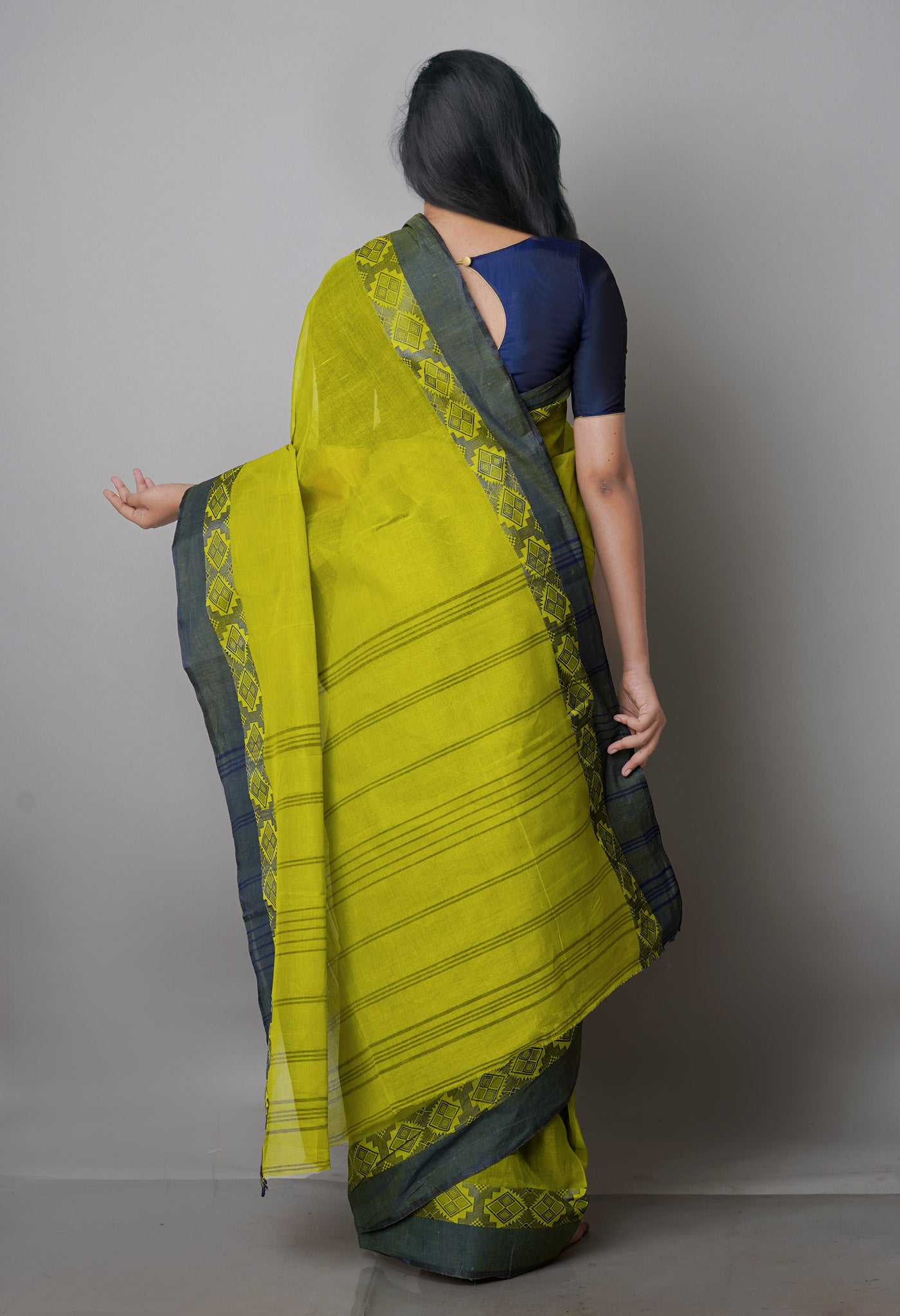 Mehindi Green Pure Handloom Superfine Bengal Cotton Saree-UNM69726