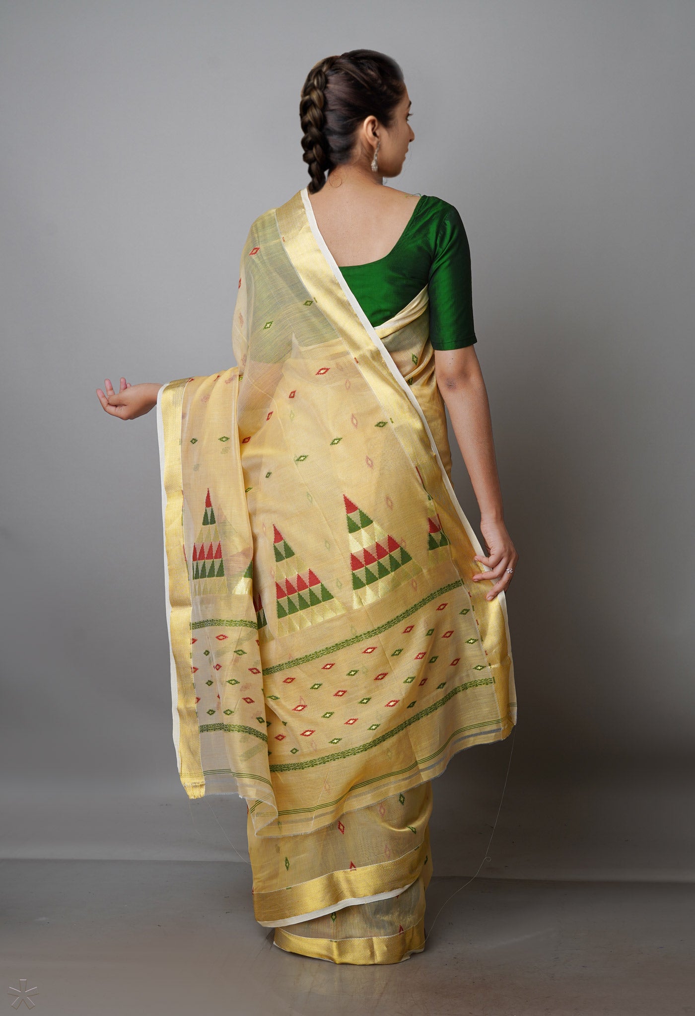 Beige Pure Handloom Dhakai Jamdhani Cotton Silk Saree-UNM70225