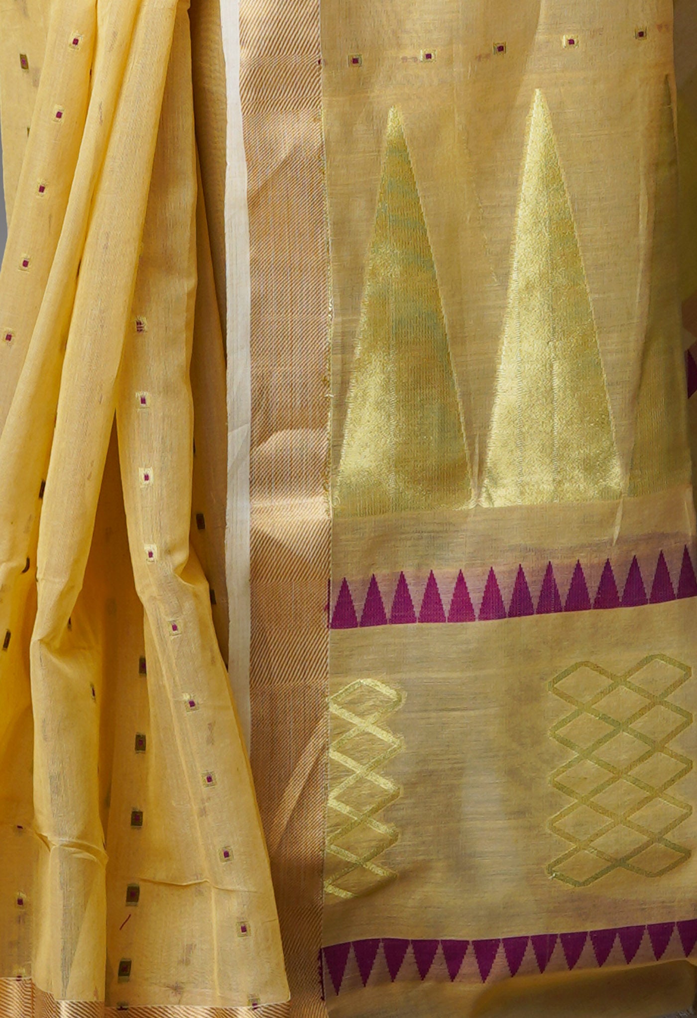 Cream Pure Handloom Dhakai Jamdhani Cotton Silk Saree