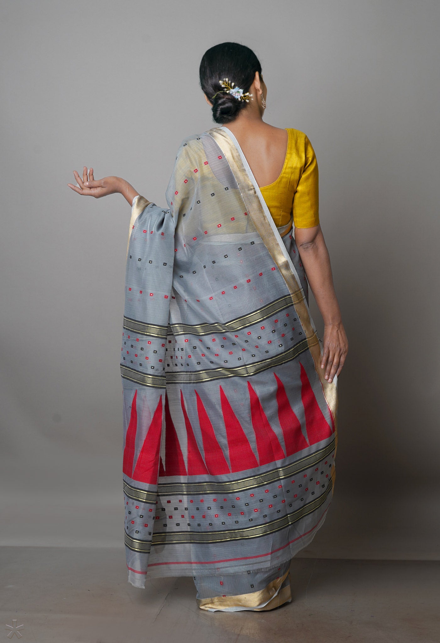 Grey Pure Handloom Dhakai Jamdhani Cotton Silk Saree