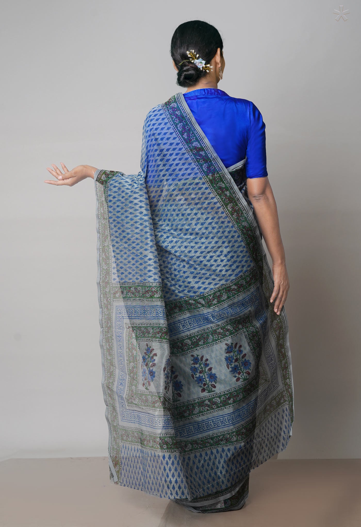 Grey Block Printed Meghalaya Checks Supernet Saree With Dabu Printed BlousePiece-UNM71782