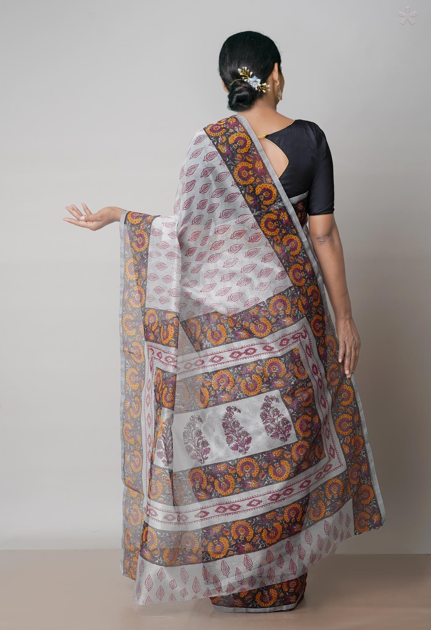 Off White Block Printed Meghalaya Checks Supernet Saree With Bagru Printed BlousePiece-UNM71785