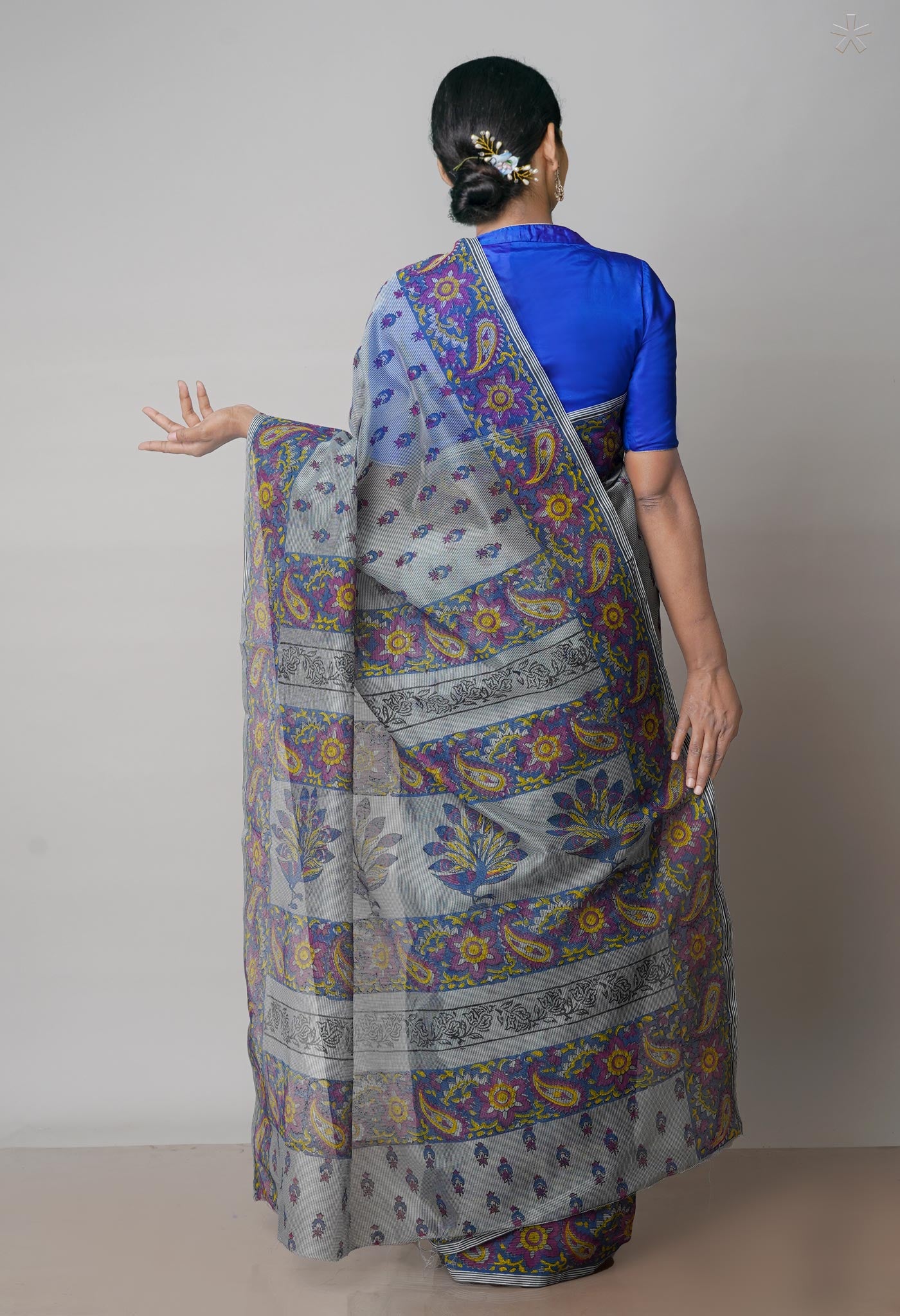 Grey Block Printed Meghalaya Checks Supernet Saree With Dabu Printed BlousePiece-UNM71786