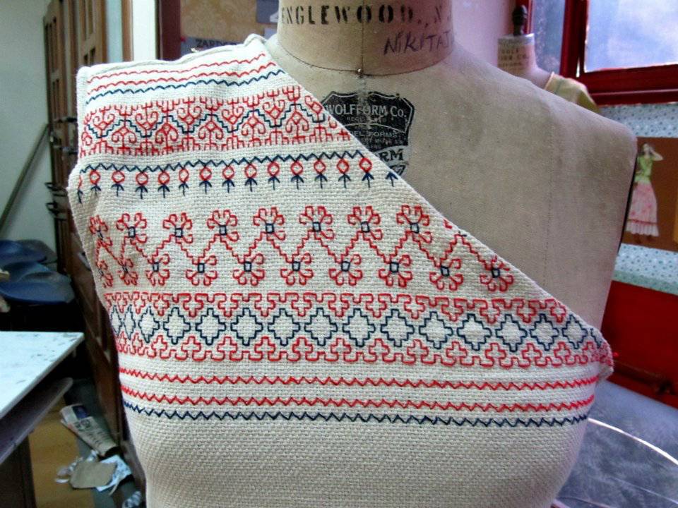 Microscopic thread embroidery of the Kasuti