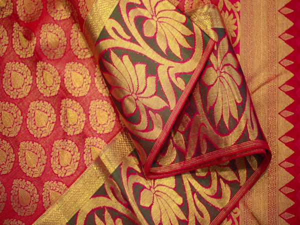 The Kanchipuram silk saree – a shining fabric with continued lustre