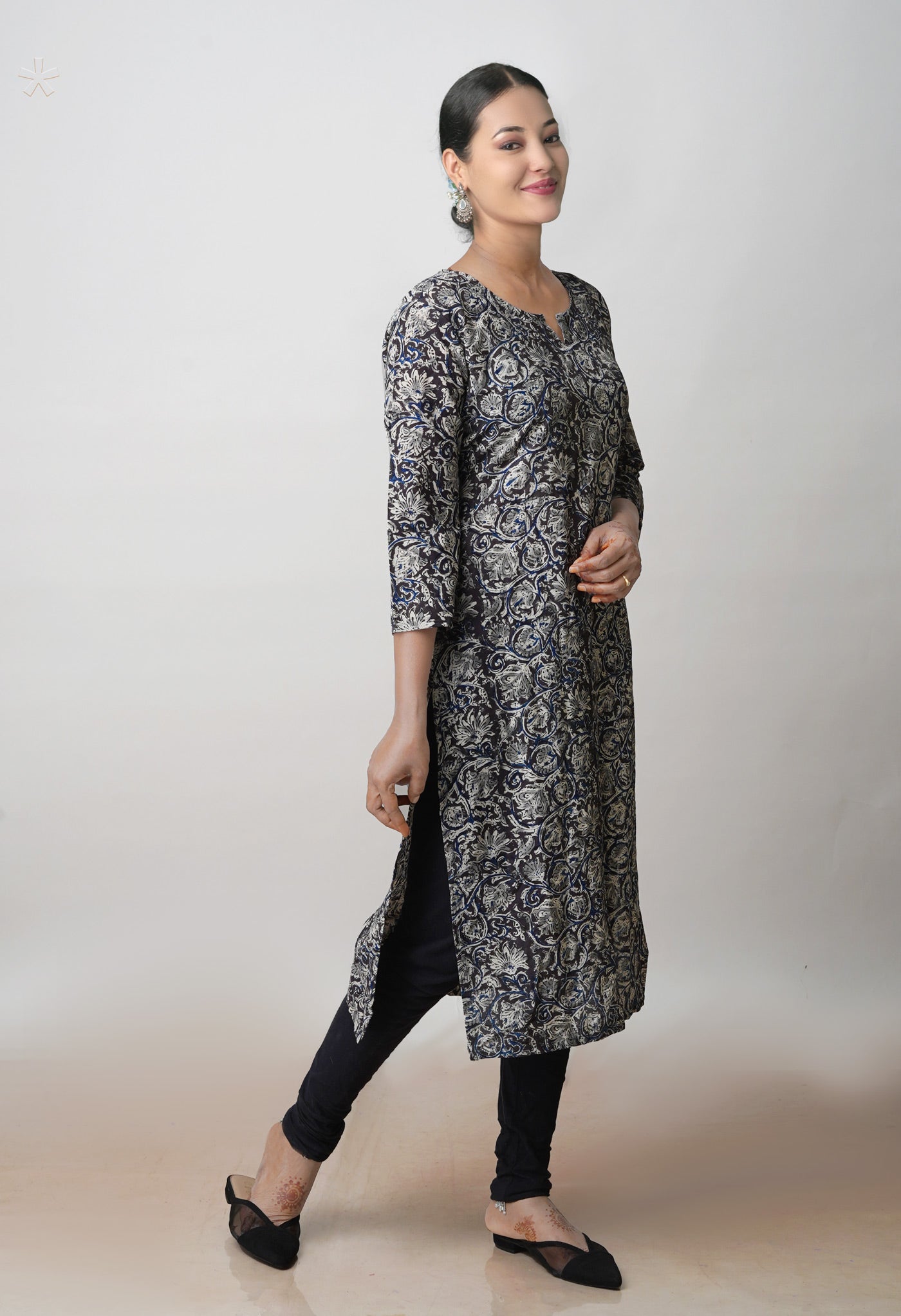 Black Pure Kalamkari Floral Printed Cotton Kurta-PKK1918