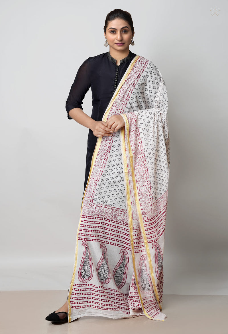 Half White Pure Cotton Bagh Printed Zari Piping Dupatta –UDS5051