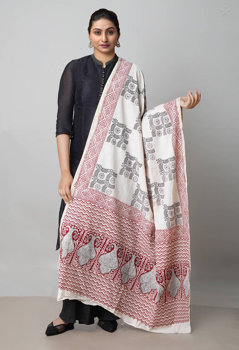 Half White Pure Cotton Bagh Printed Zari Piping Dupatta –UDS5055