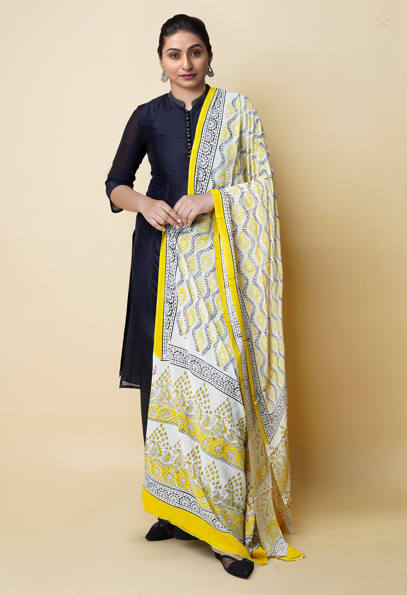 Half White Pure Batik Printed Georgette Dupatta–UDS5261