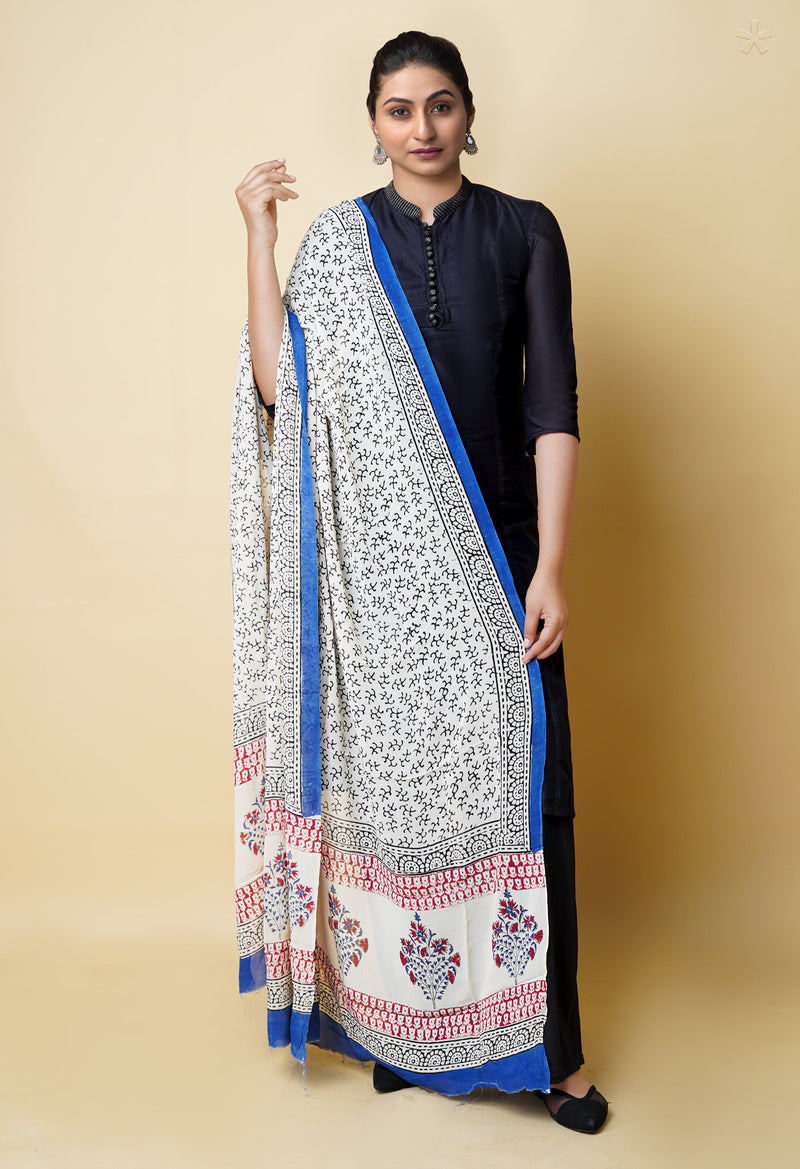 Half White Pure Batik Printed Georgette Dupatta–UDS5262