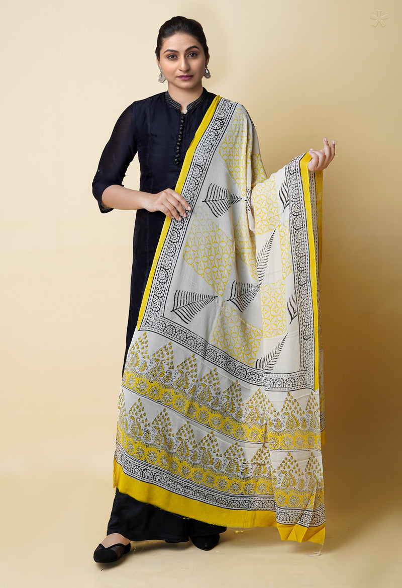 Half White Pure Batik Printed Chiffon Dupatta–UDS5272