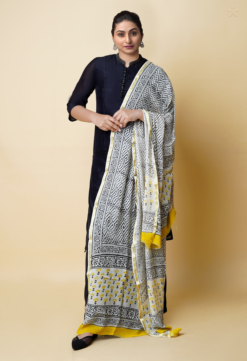 Half White Pure Batik Printed Chiffon Dupatta–UDS5282