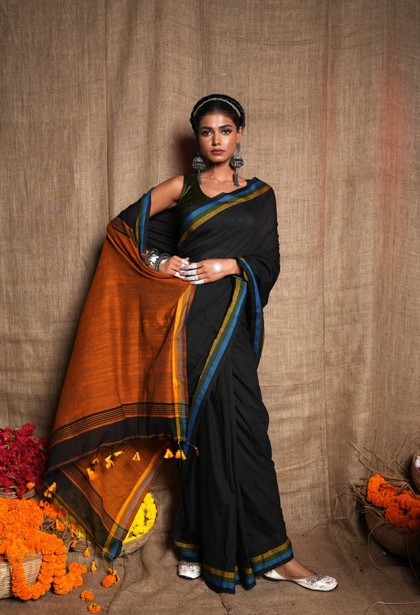 Black-Bronze Orange Pure  Plain With Contrast Pallu Cotton  Linen Saree With Tassels-UNM72855
