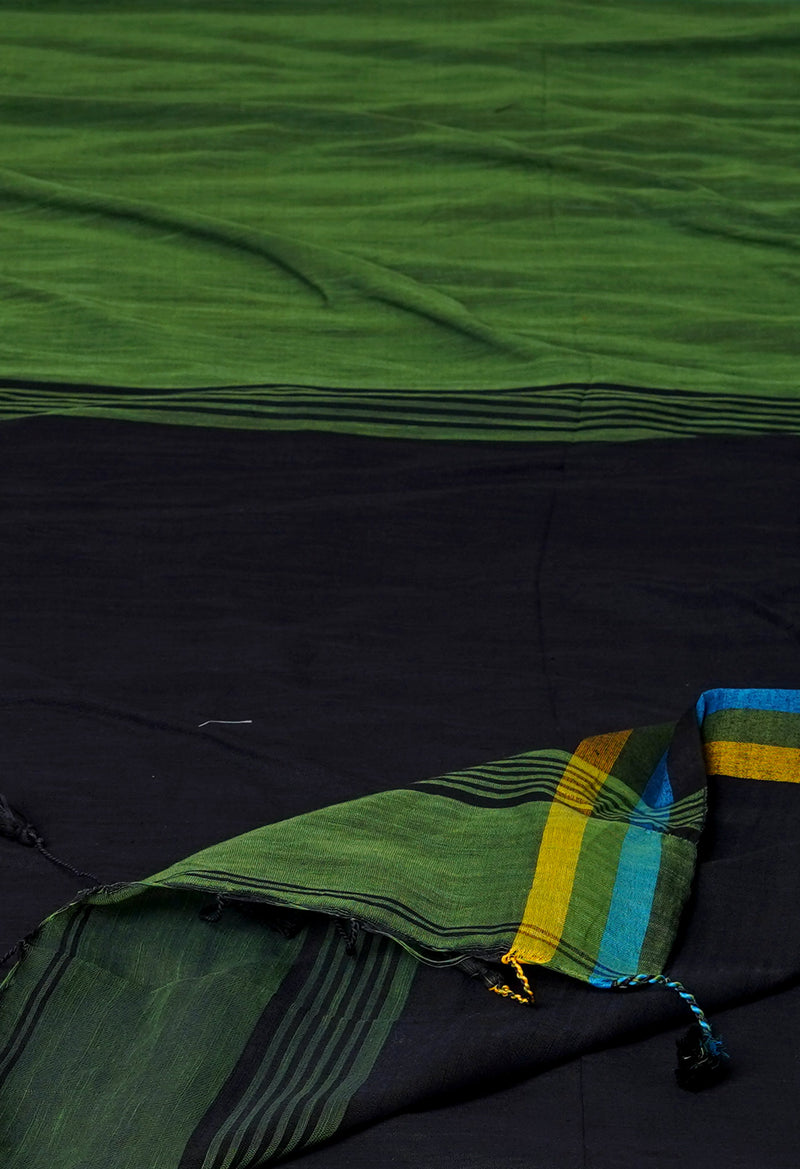 Olive Green-Black Pure  Plain With Contrast Pallu Cotton  Linen Saree With Tassels-UNM72856