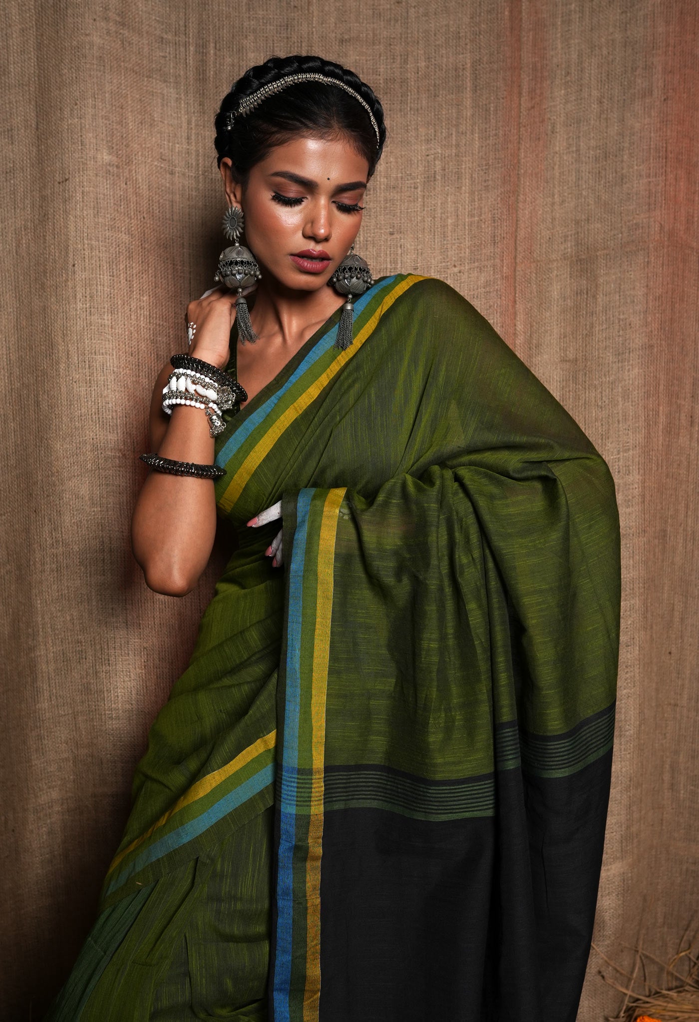 Olive Green-Black Pure Plain With Contrast Pallu Cotton Linen Saree With Tassels