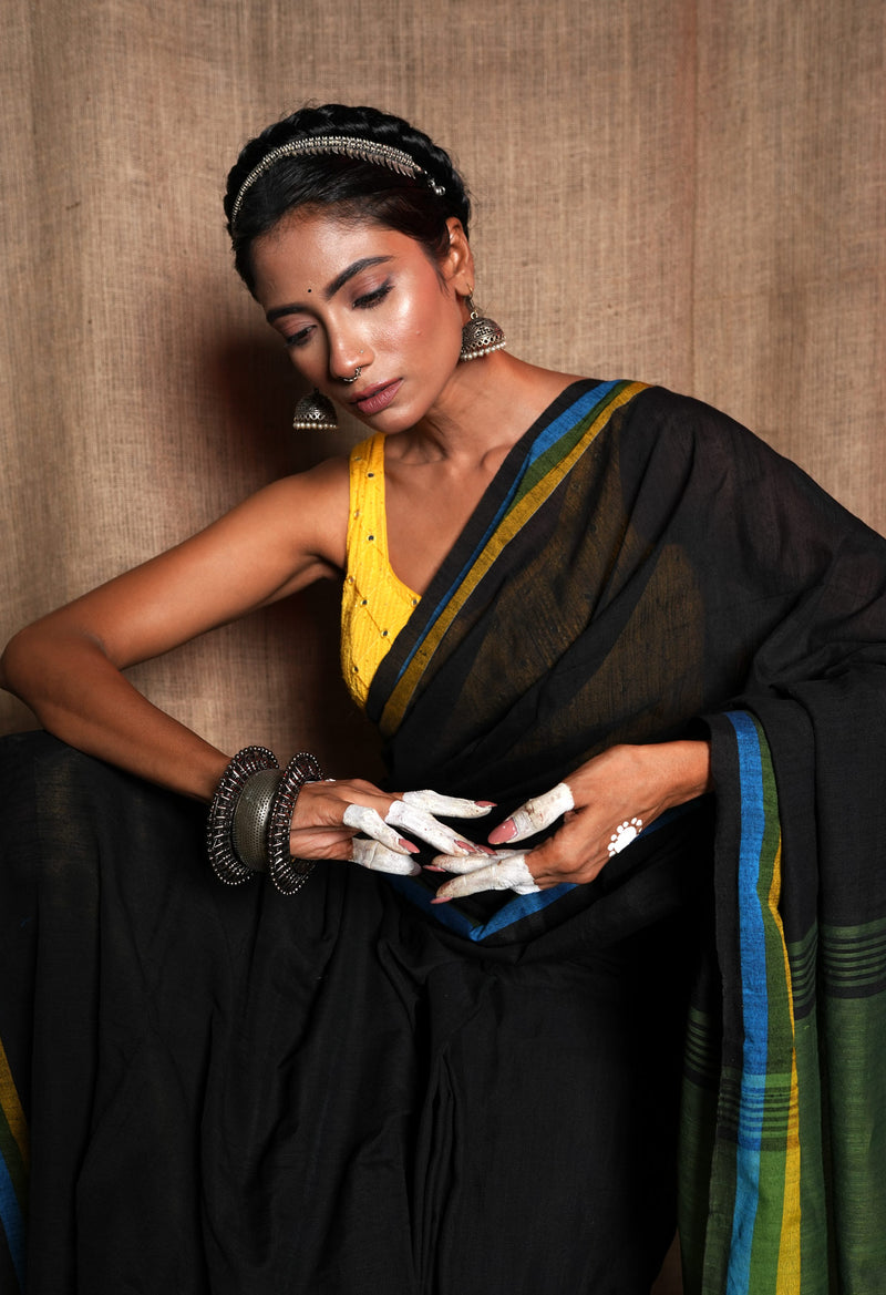 Black-Olive Green Pure  Plain With Contrast Pallu Cotton  Linen Saree With Tassels-UNM72860