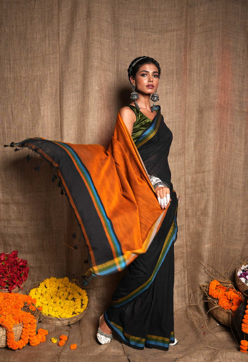 Black-Bronze Orange Pure  Plain With Contrast Pallu Cotton  Linen Saree With Tassels-UNM72862