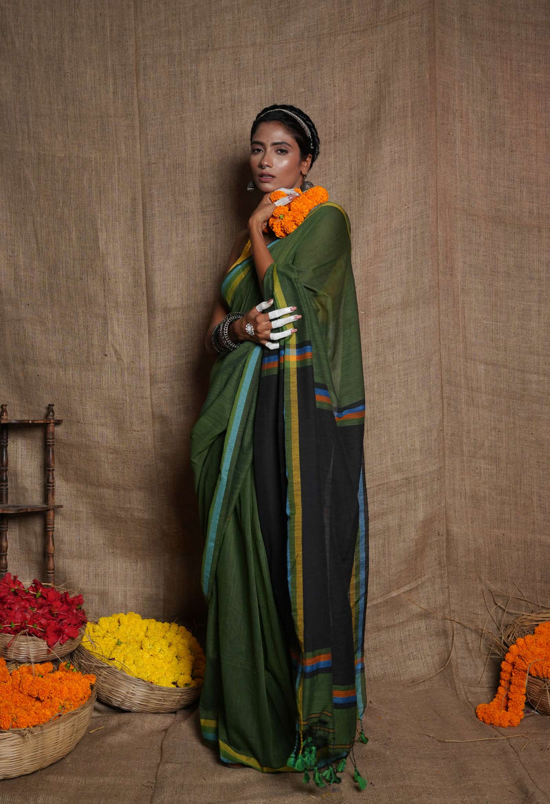 Olive Green-Black Pure  Plain With Contrast Pallu Cotton  Linen Saree With Tassels-UNM72864