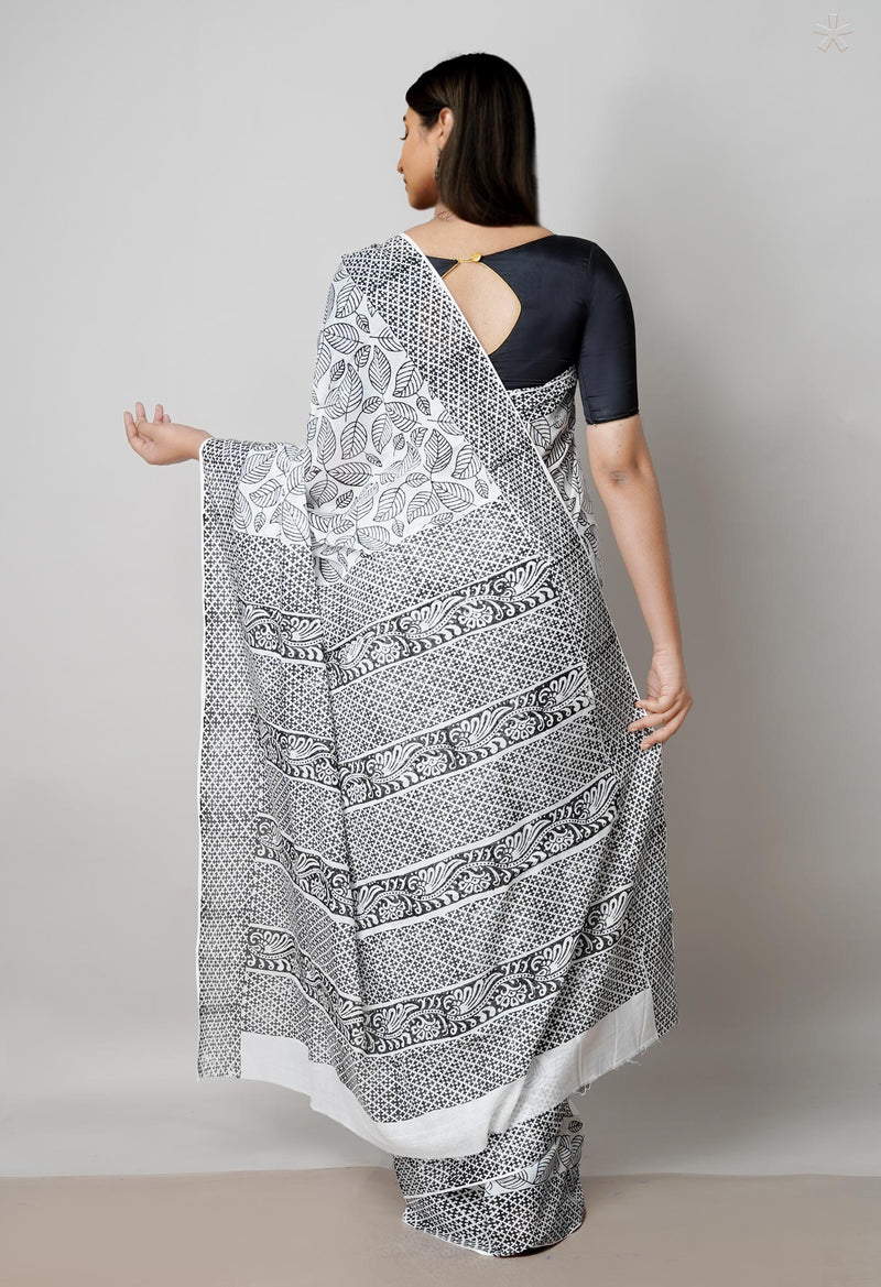 White Pure Block Printed  Superfine Mulmul Cotton Saree With Kalamkari Blouse Piece-UNM72945