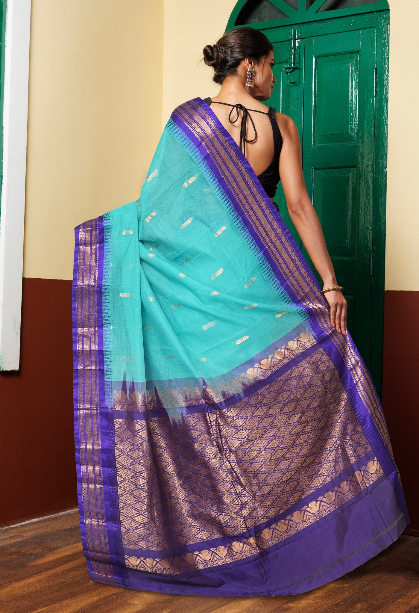Turquoise Blue-Dark Blue Pure Handloom Gadwal Cotton Saree-UNM80773
