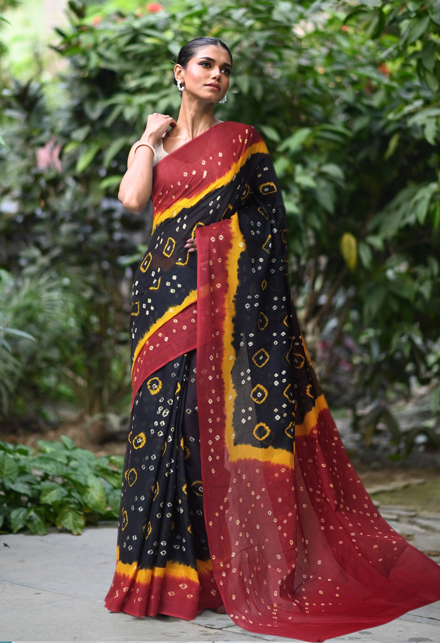 Black-Red Pure Bandhani Tie & Dye Soft Mulmul Cotton Saree-UNM82877
