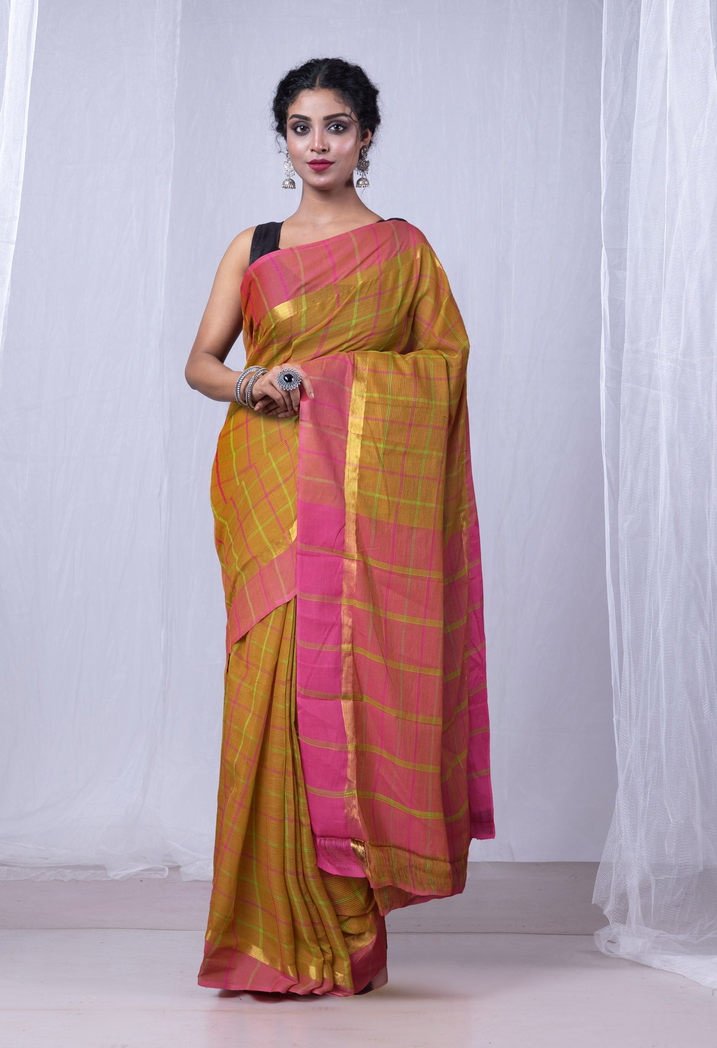 Mustard Brown-Pink Pure Woven Checks Pavani Mangalgiri Cotton Saree-UNM83142